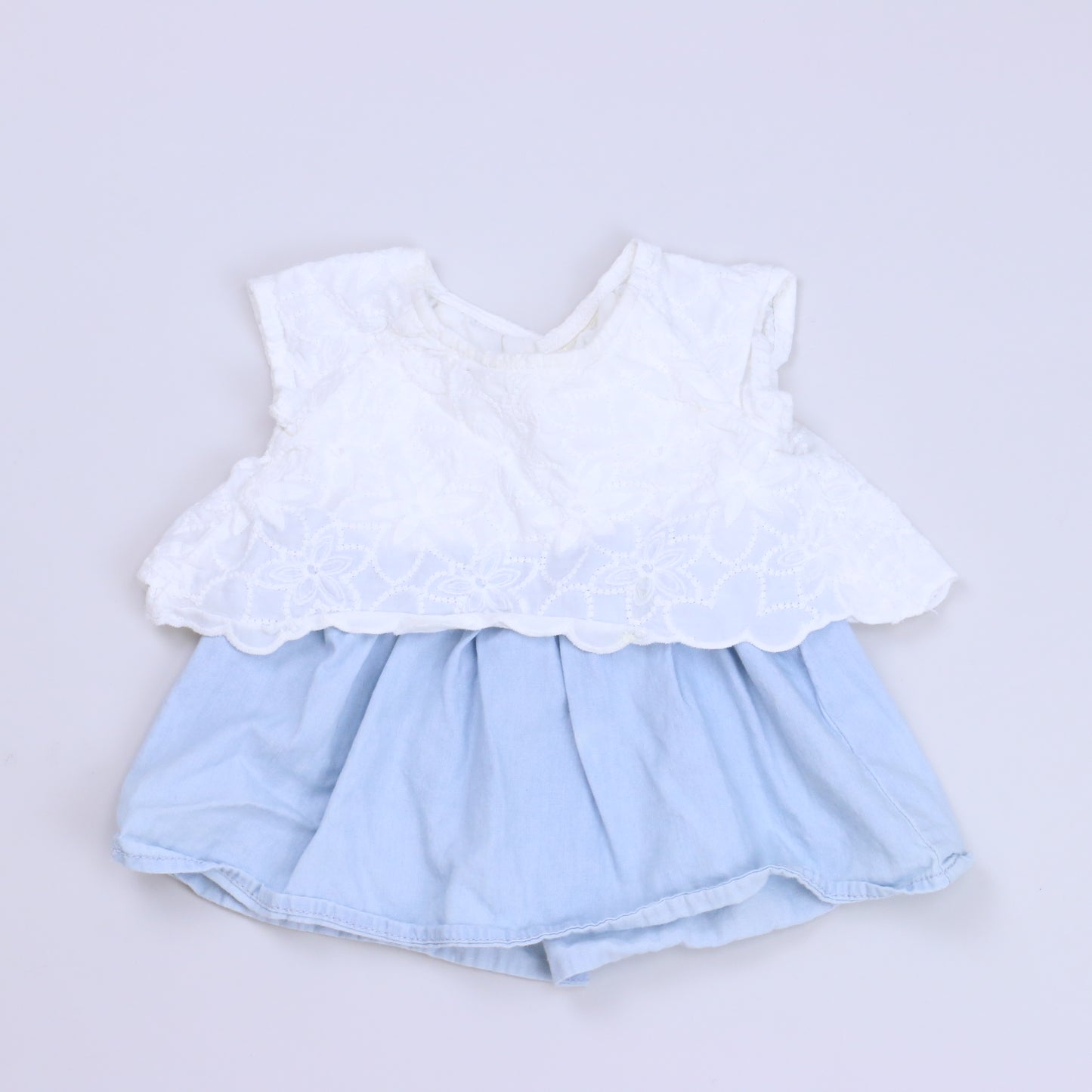 Unknown Brand Girls White/Blue Dress Size: 3-6 Months White/Blue