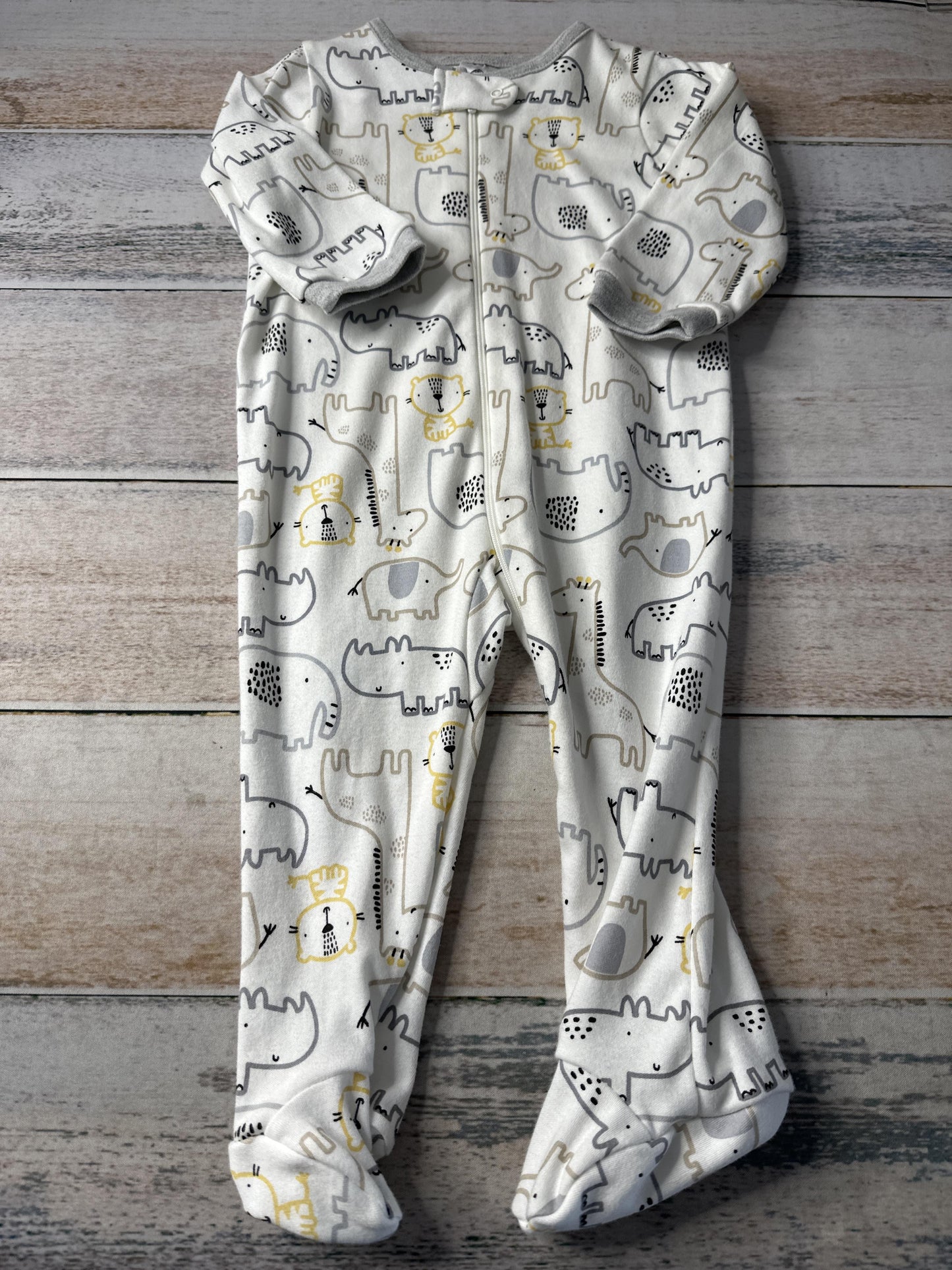 Gerber organic Boys animals | Grey | Yellow | Light Blue Pajamas Size: 6-9 months animals | Grey | Yellow | Light Blue