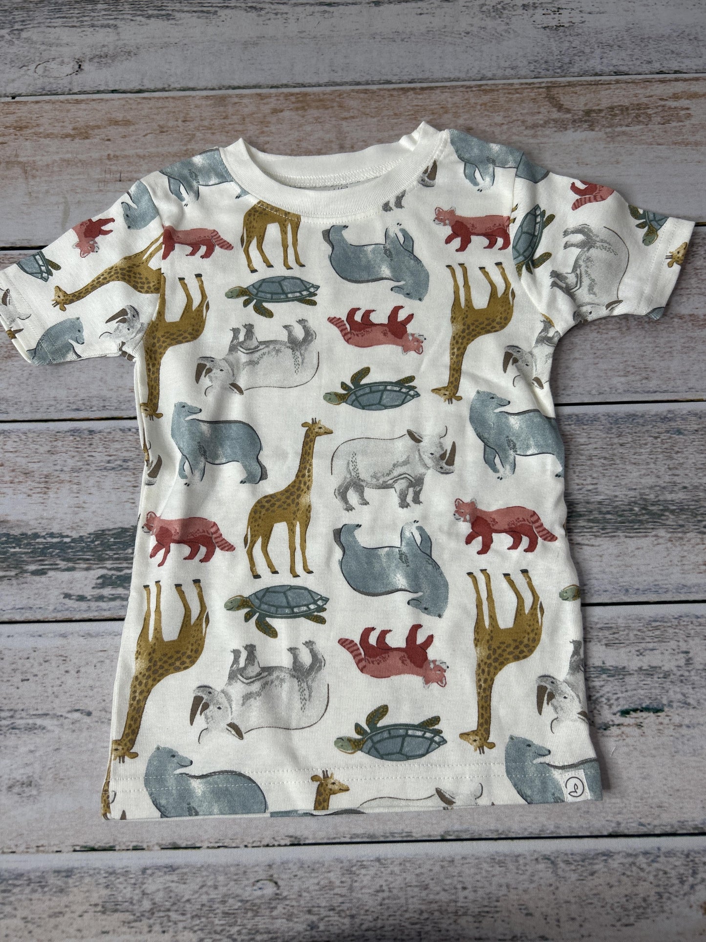 Unisex animals Pajamas Size: 4T animals