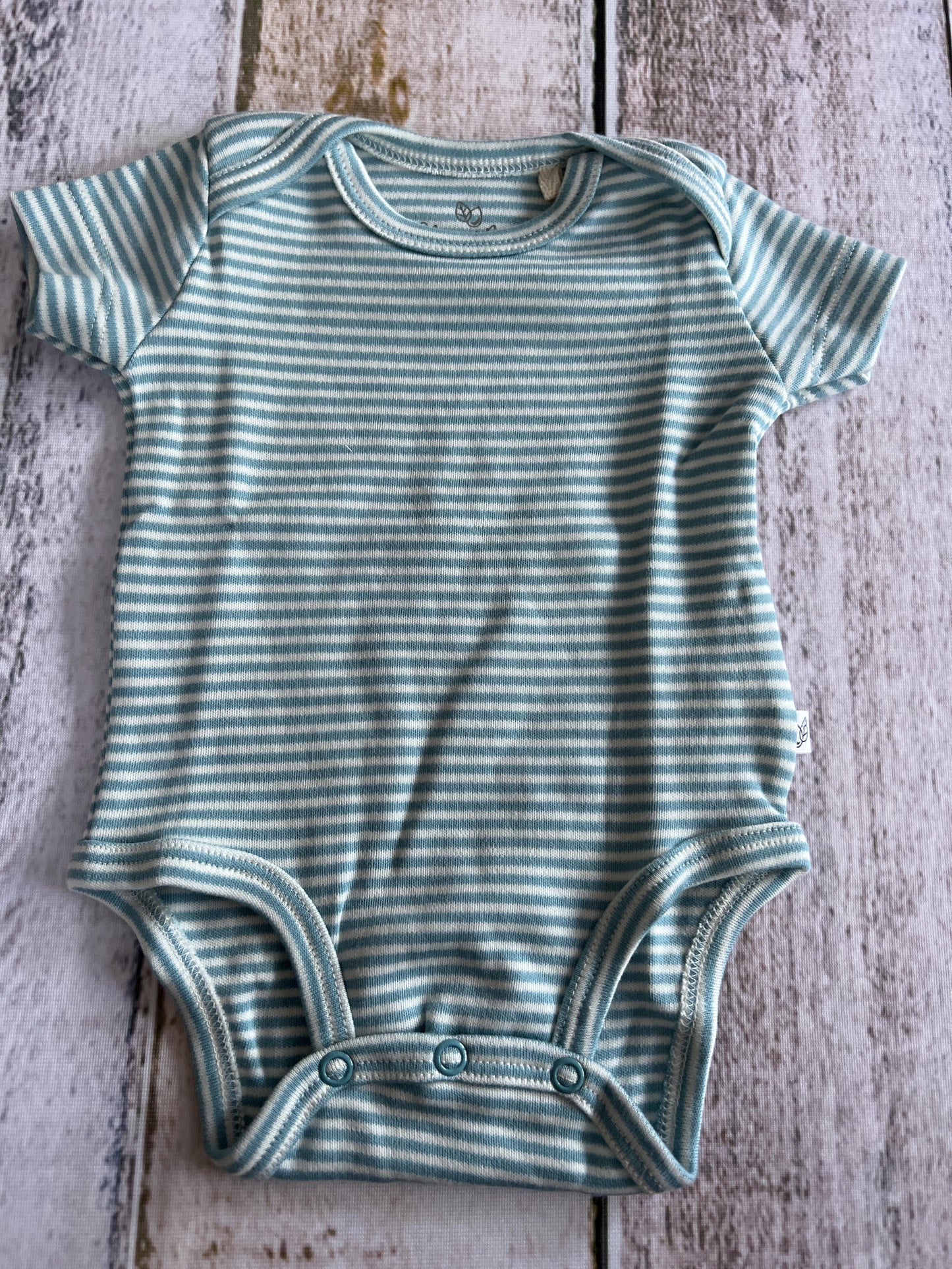 Oliver & Rain Unisex Aqua | White | Stripe Onesie Size: Newborn Aqua | White | Stripe