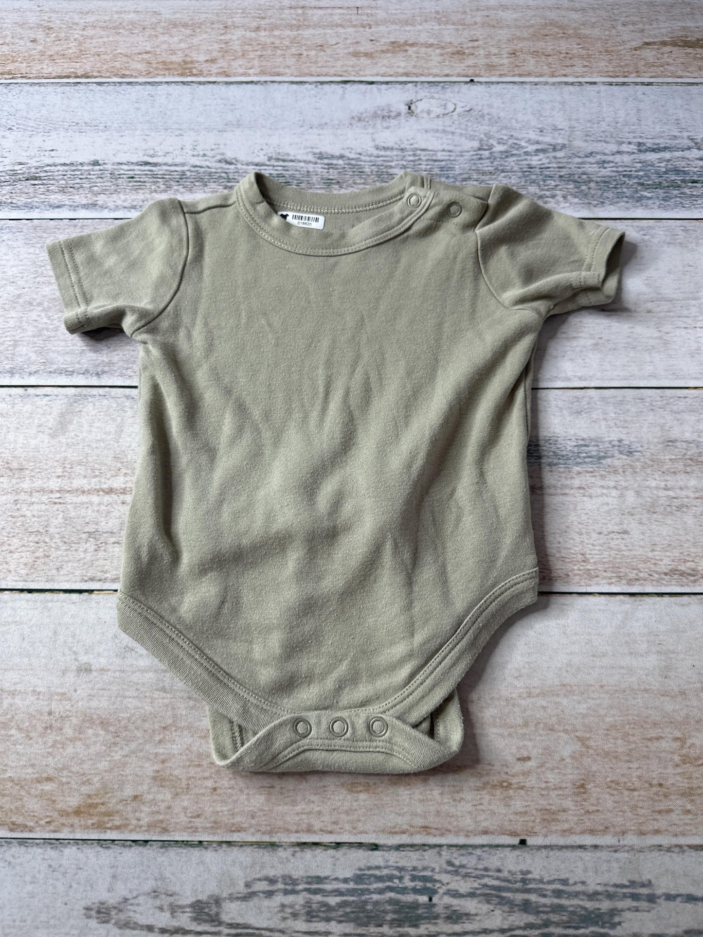 Goumi Unisex Army Green Onesie Size: 6-12 months Army Green