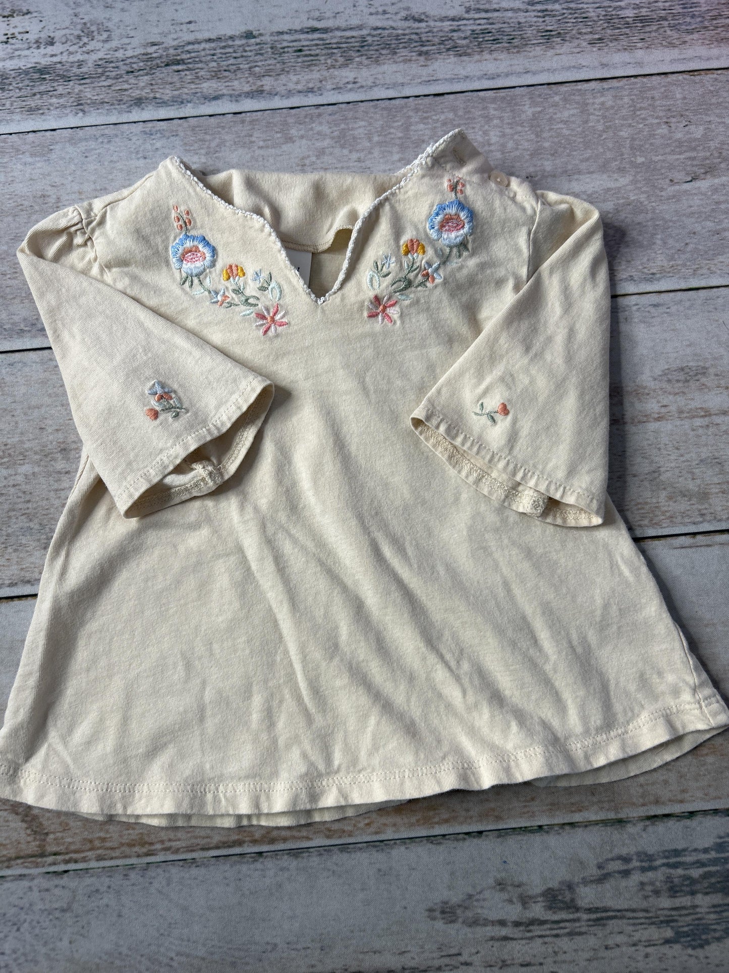 Gap Girls Beige | Flowers Long Sleeve Shirt Size: 12-18 months Beige | Flowers