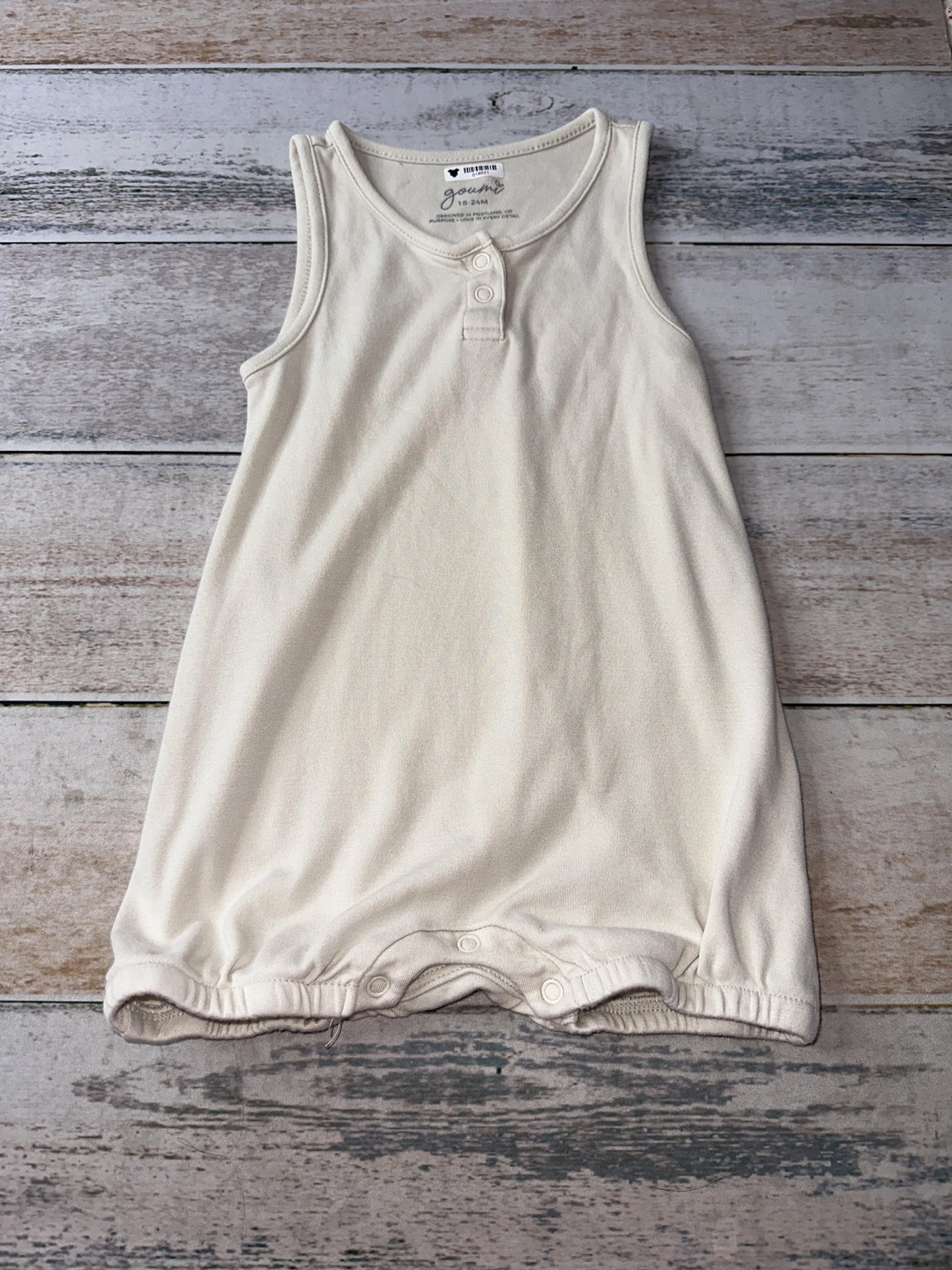 Young Hearts Unisex Beige Romper Size: 18-24 months Beige