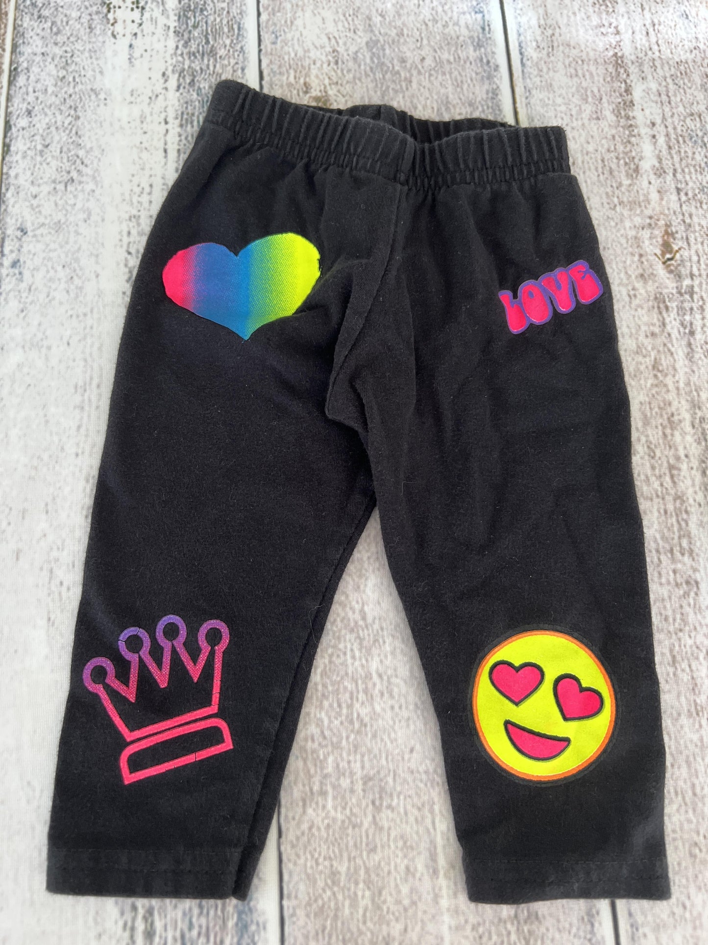 Unisex Black | Graphic Pants Size: 6-12 months Black | Graphic