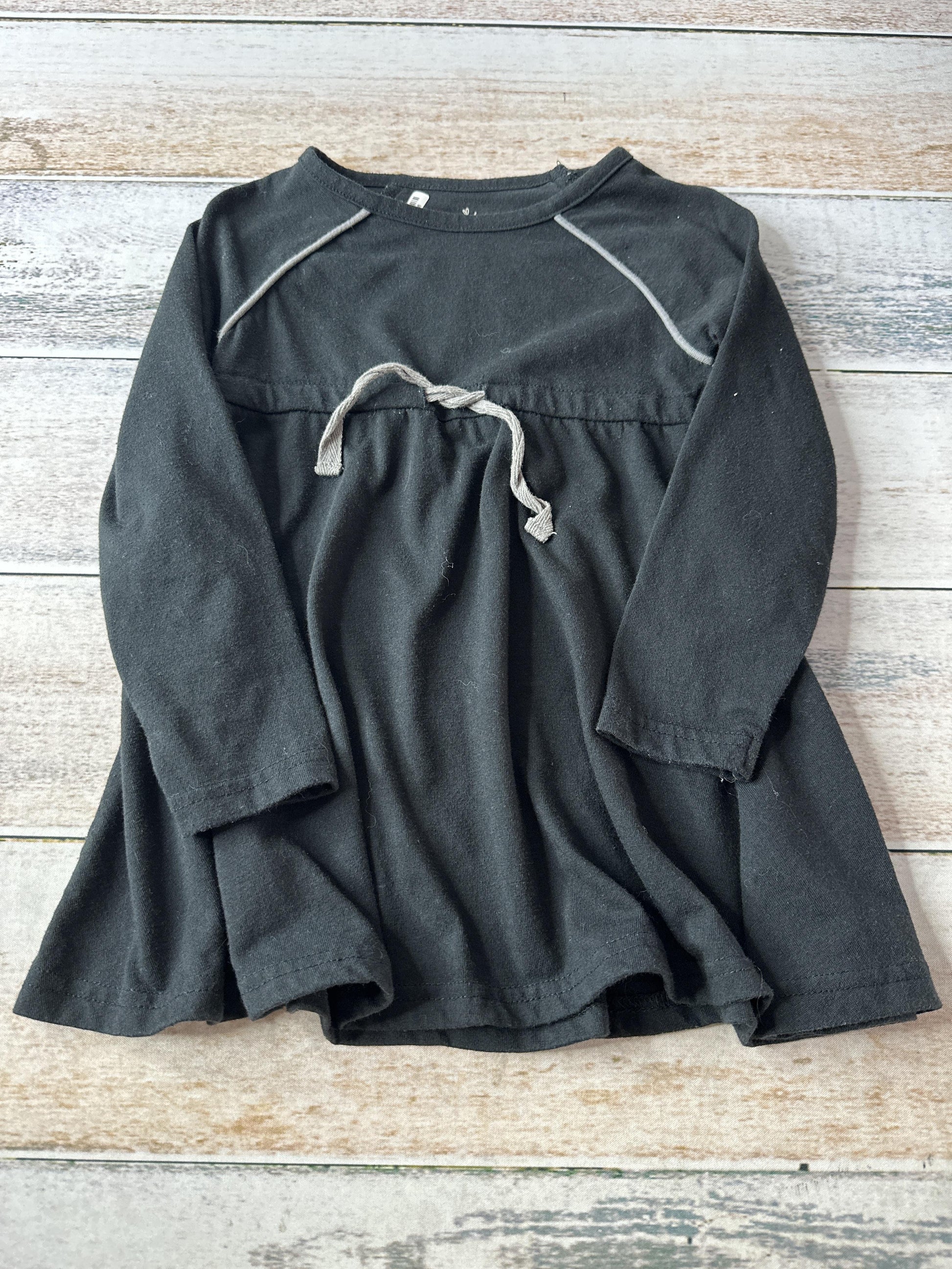 Leveret Girls Black | Grey Dress Size: 2T Black | Grey