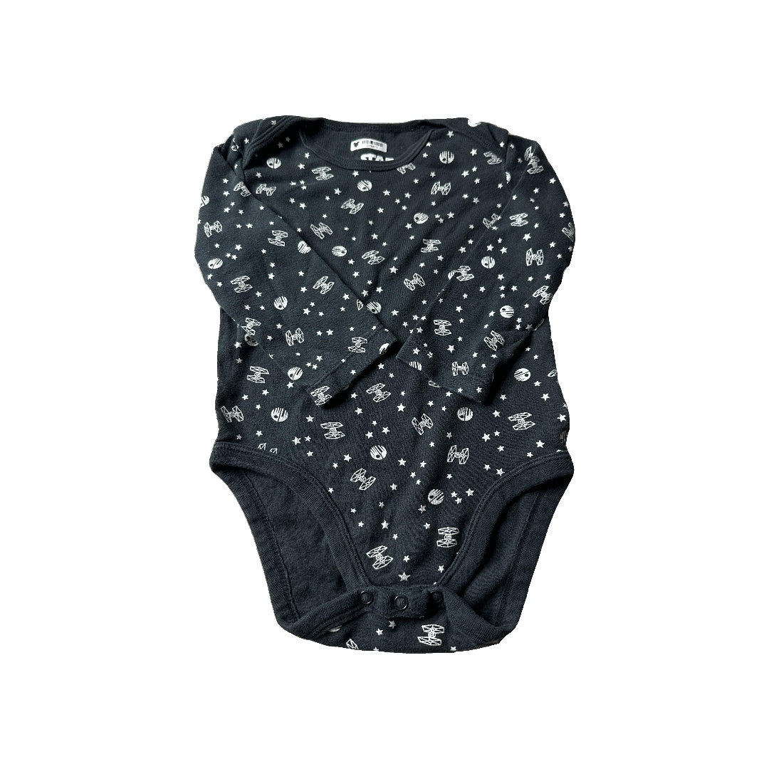 Amazon Essentials Boys Black | Pattern Onesie Size: 18 months Black | Pattern