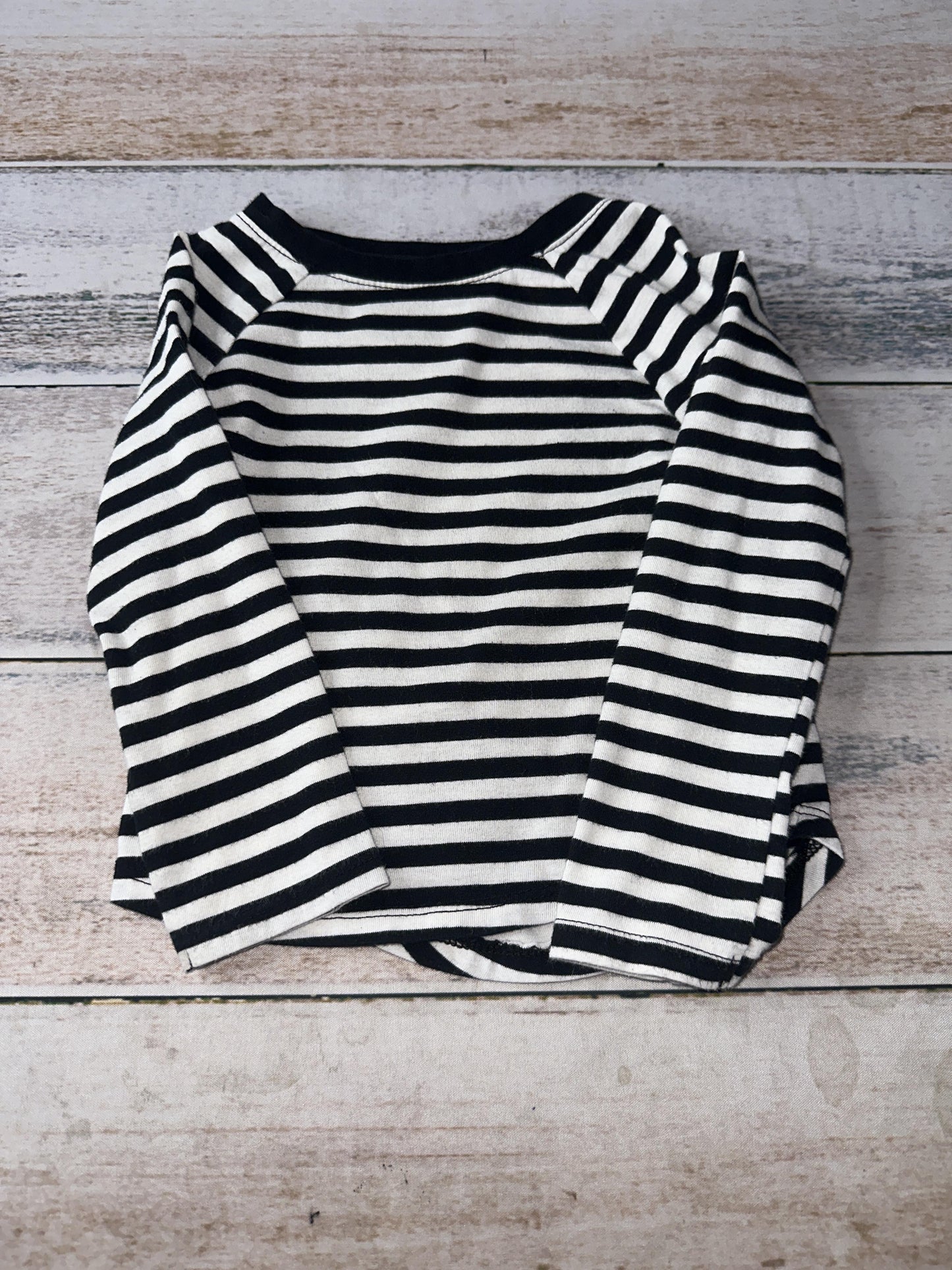 Cat & Jack Girls Black | White | Stripe Long Sleeve T-Shirt Size: 18 months Black | White | Stripe