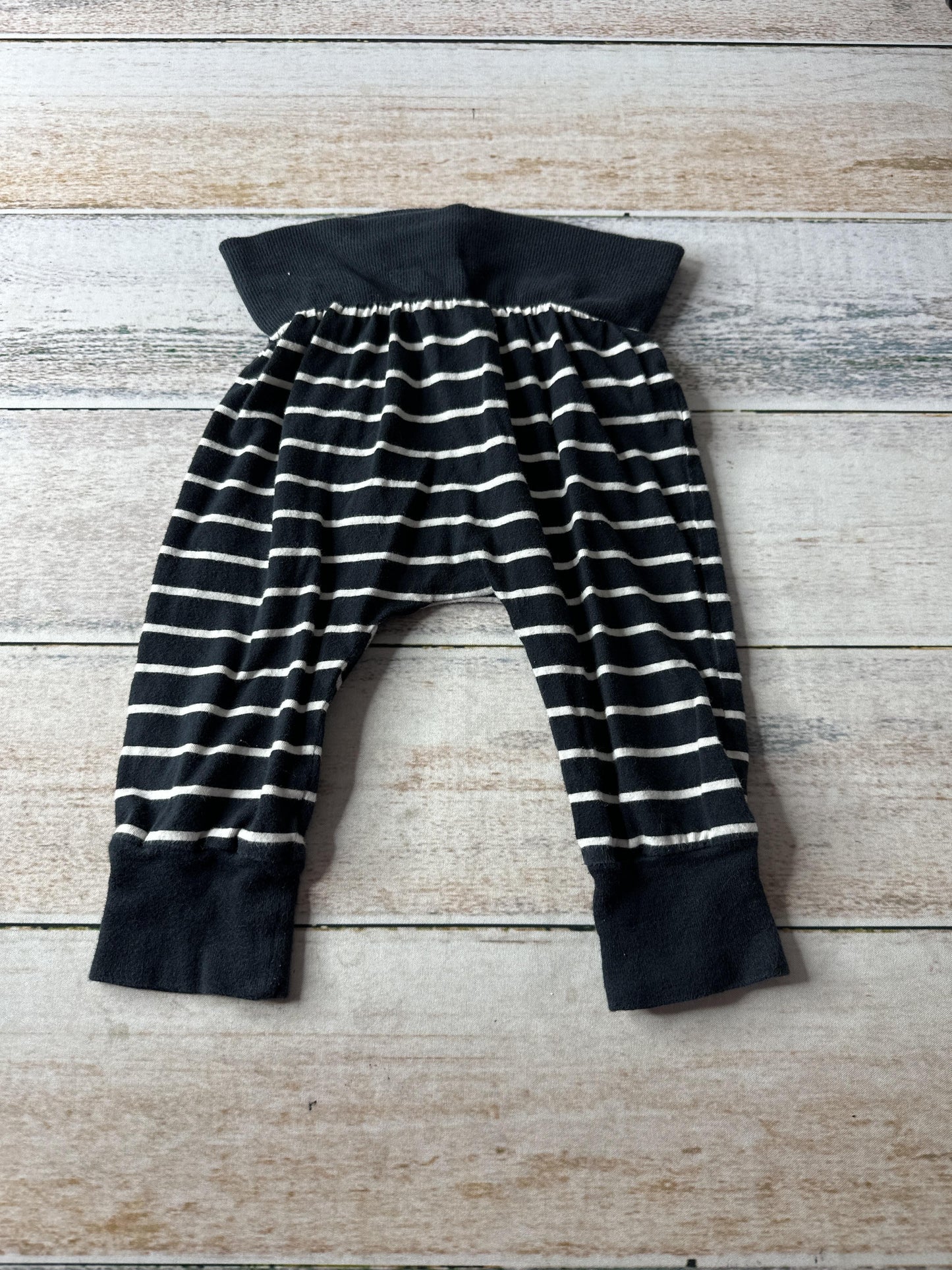 Nordstrom Unisex Black | White | Stripe Pants Size: 9-12 Months Black | White | Stripe