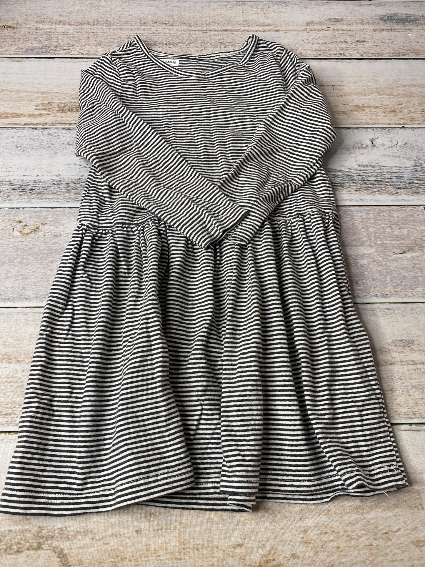 Cotton:on Kids Girls Black | White | Striped Dress Size: 4T Black | White | Striped