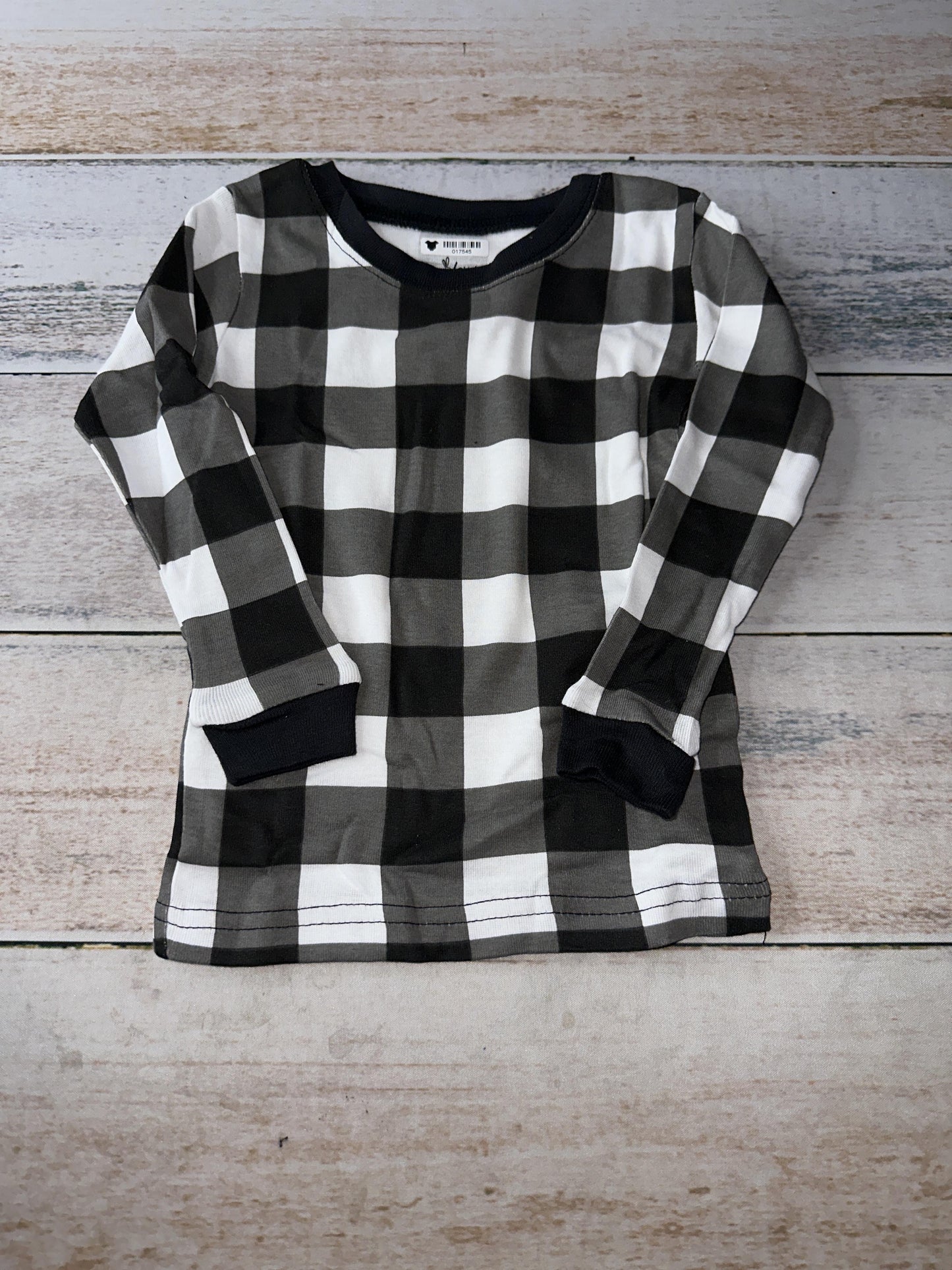 Leveret Unisex Black | White Pajamas Size: 18-24 months Black | White