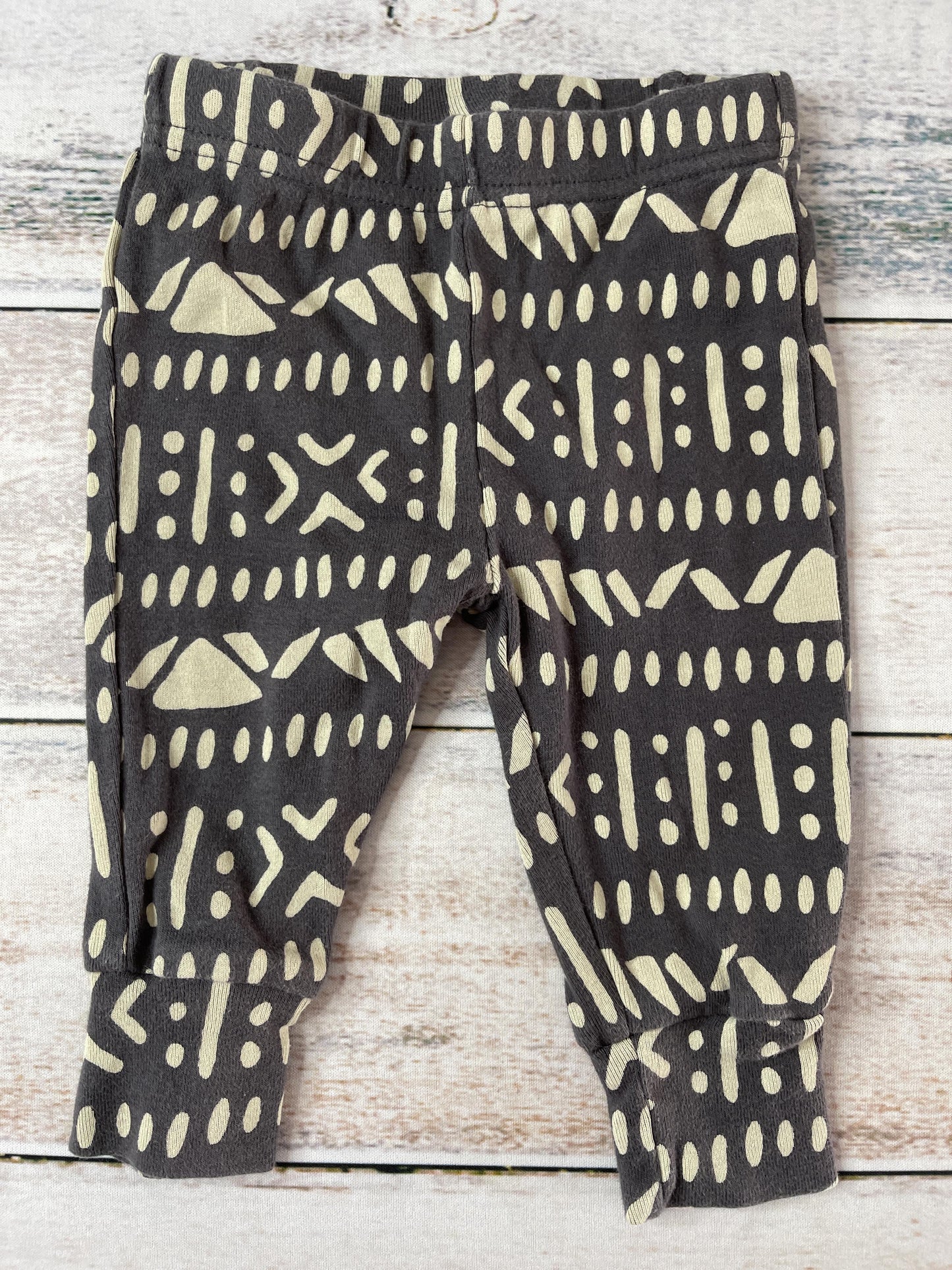 Oliver & Rain Unisex Black | White Pajamas Size: 6 months Black | White