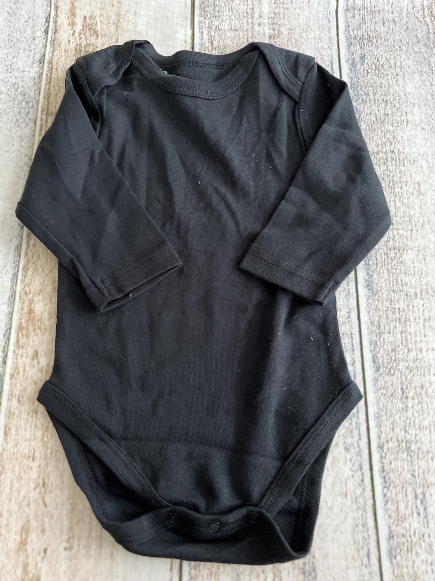 Leveret Boys Black Onesie Size: 3-6 months Black