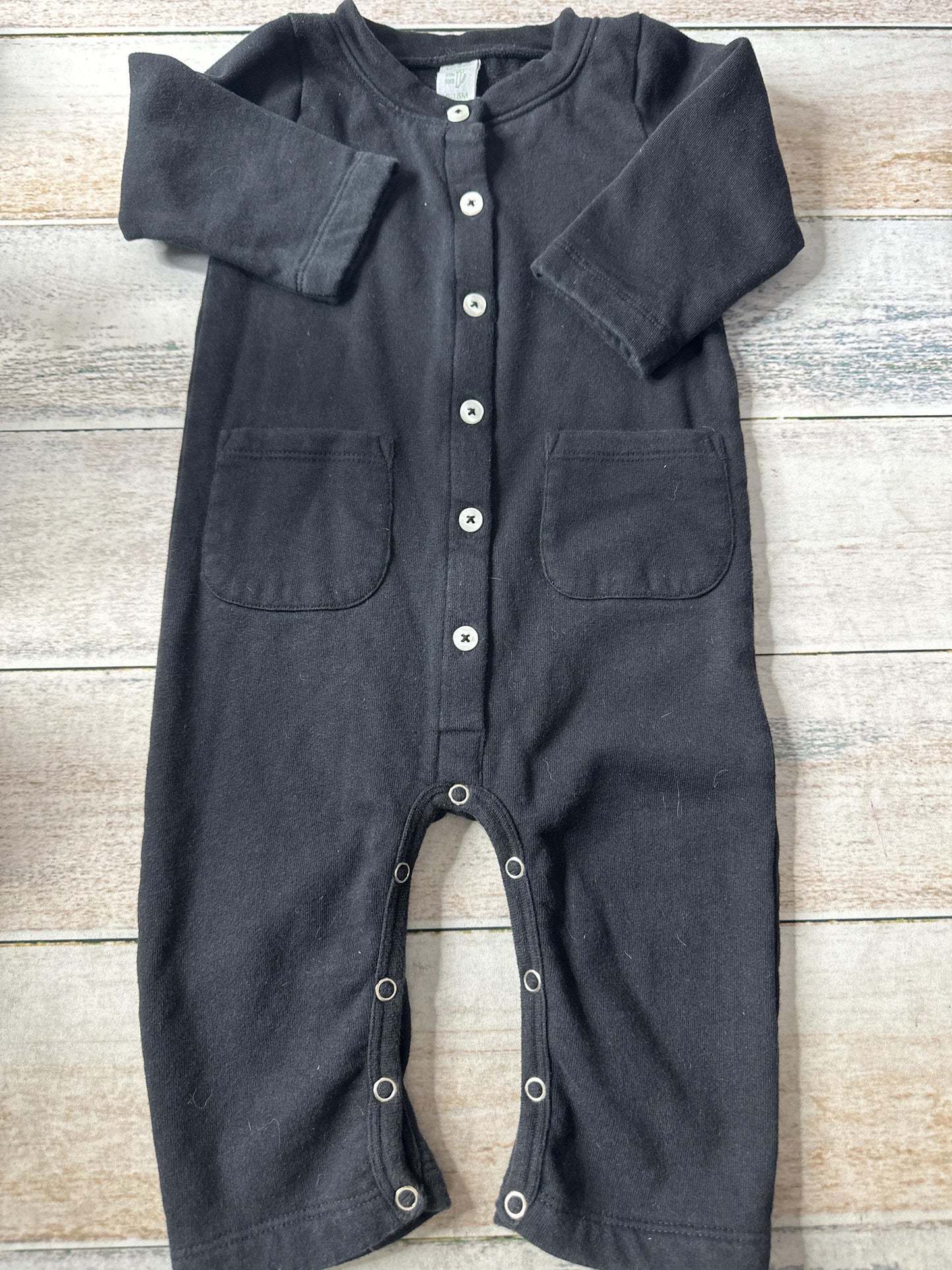 Kate Quinn Unisex Black Long Sleeve Outfit Size: 12-18 months Black