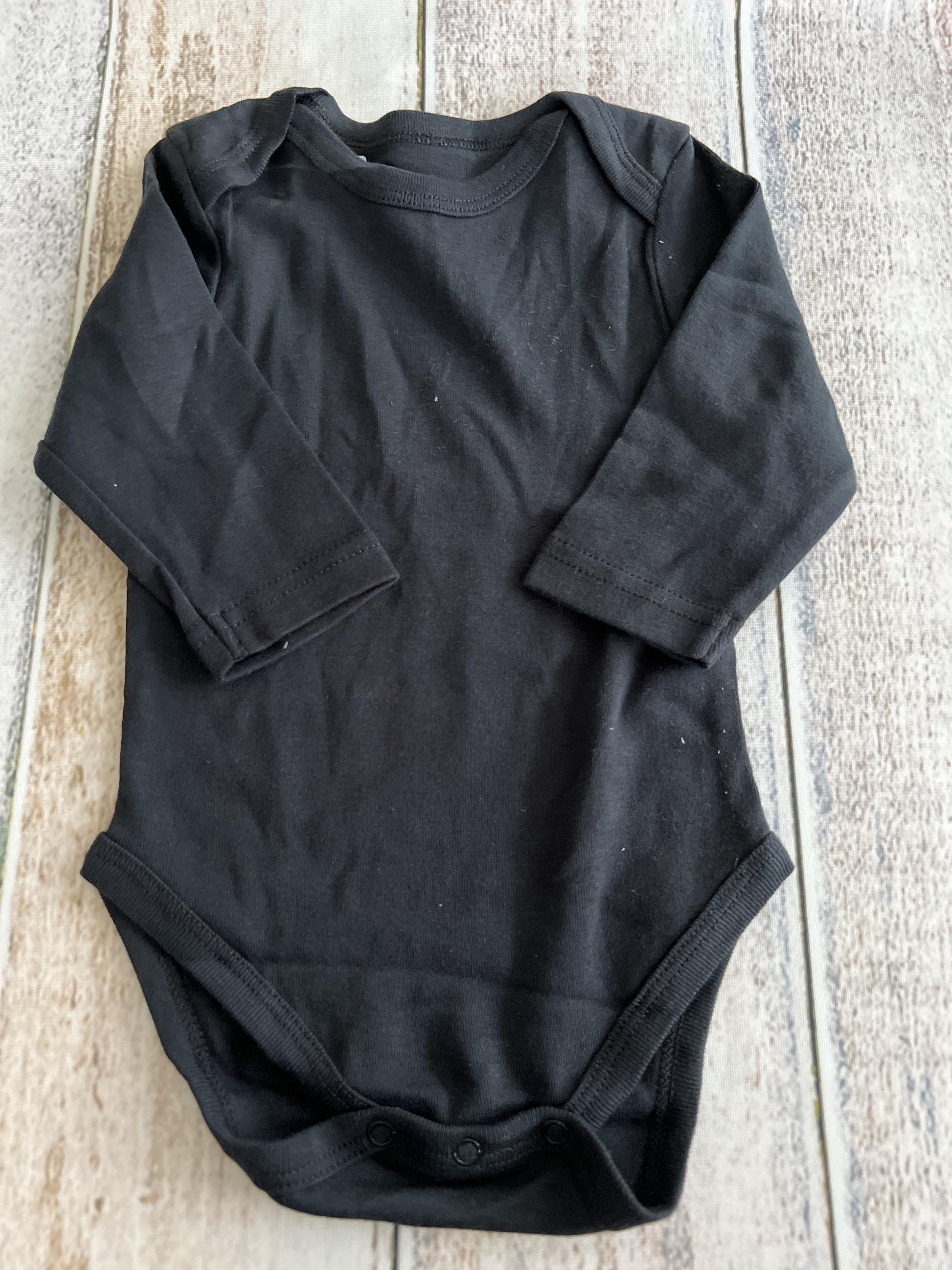 Leveret Boys Black Onesie Size: 3-6 months Black