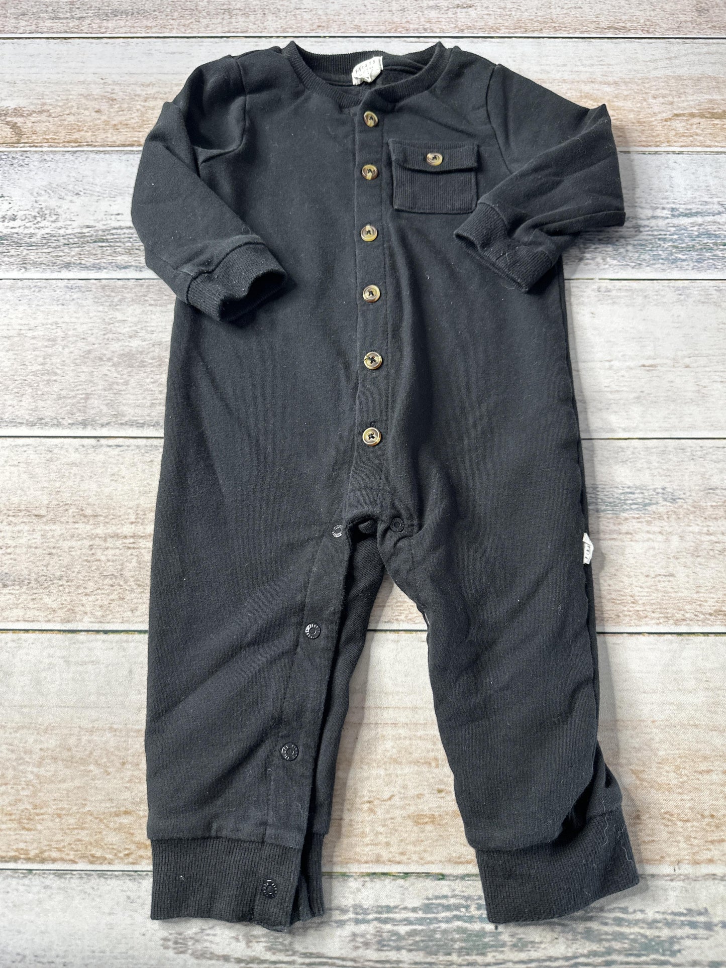 Firsts Unisex Black Long Sleeve Outfit Size: 12 months Black