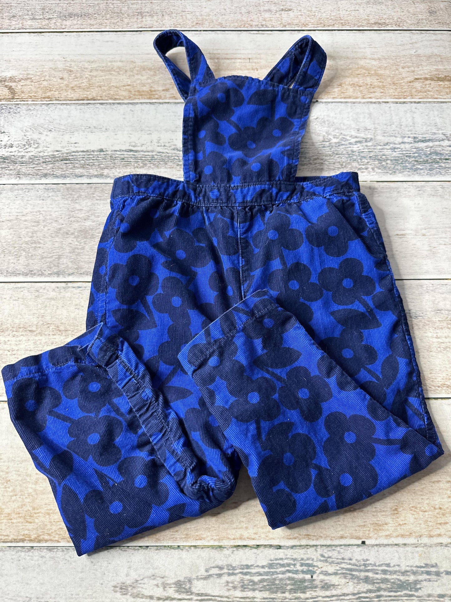 Hanna Andersson Girls Blue | Black | Floral Overalls Size: 18 months Blue | Black | Floral