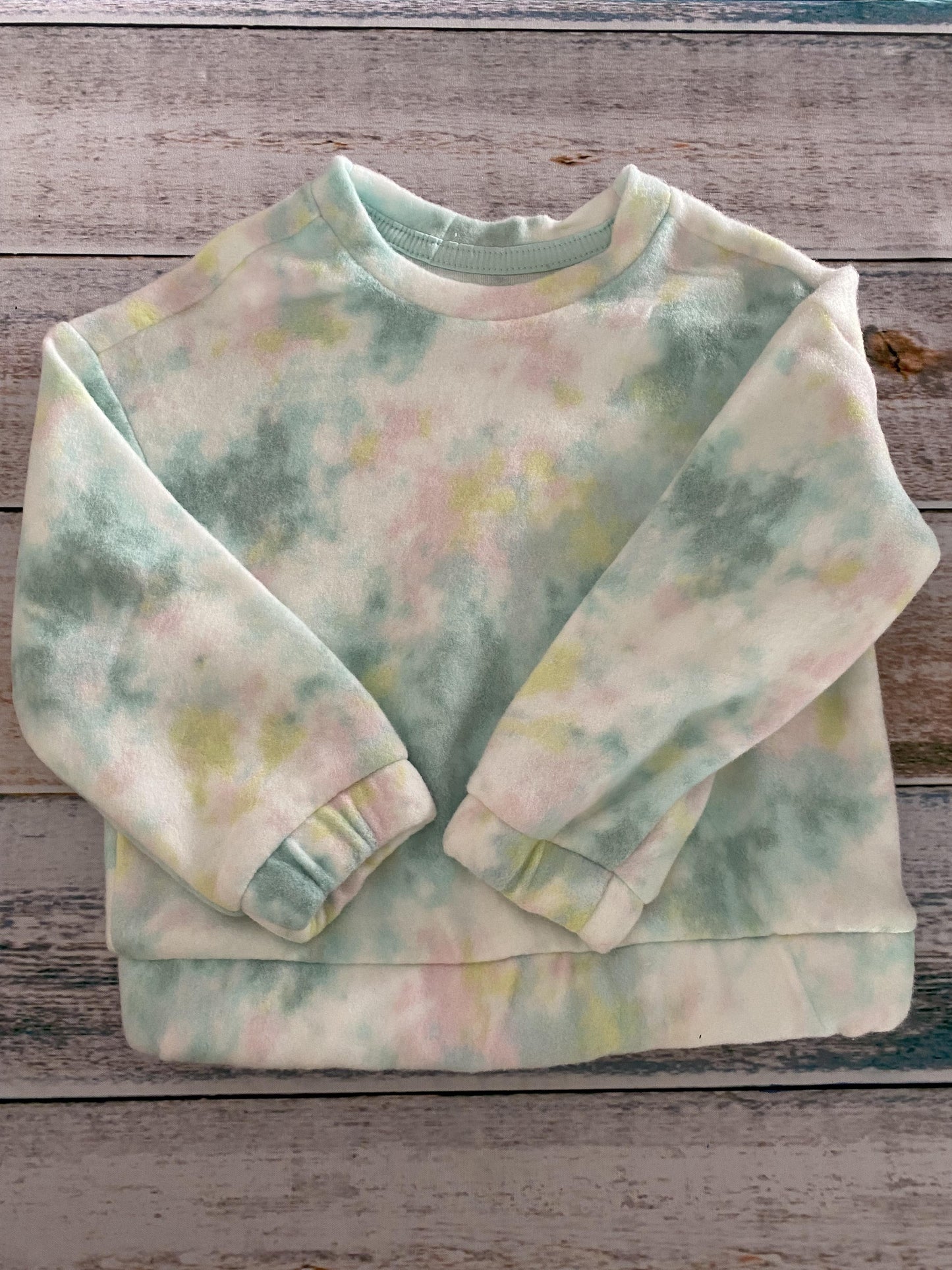 Cat & Jack Girls Blue | green | Tie Dye Sweater Size: 3T Blue | green | Tie Dye