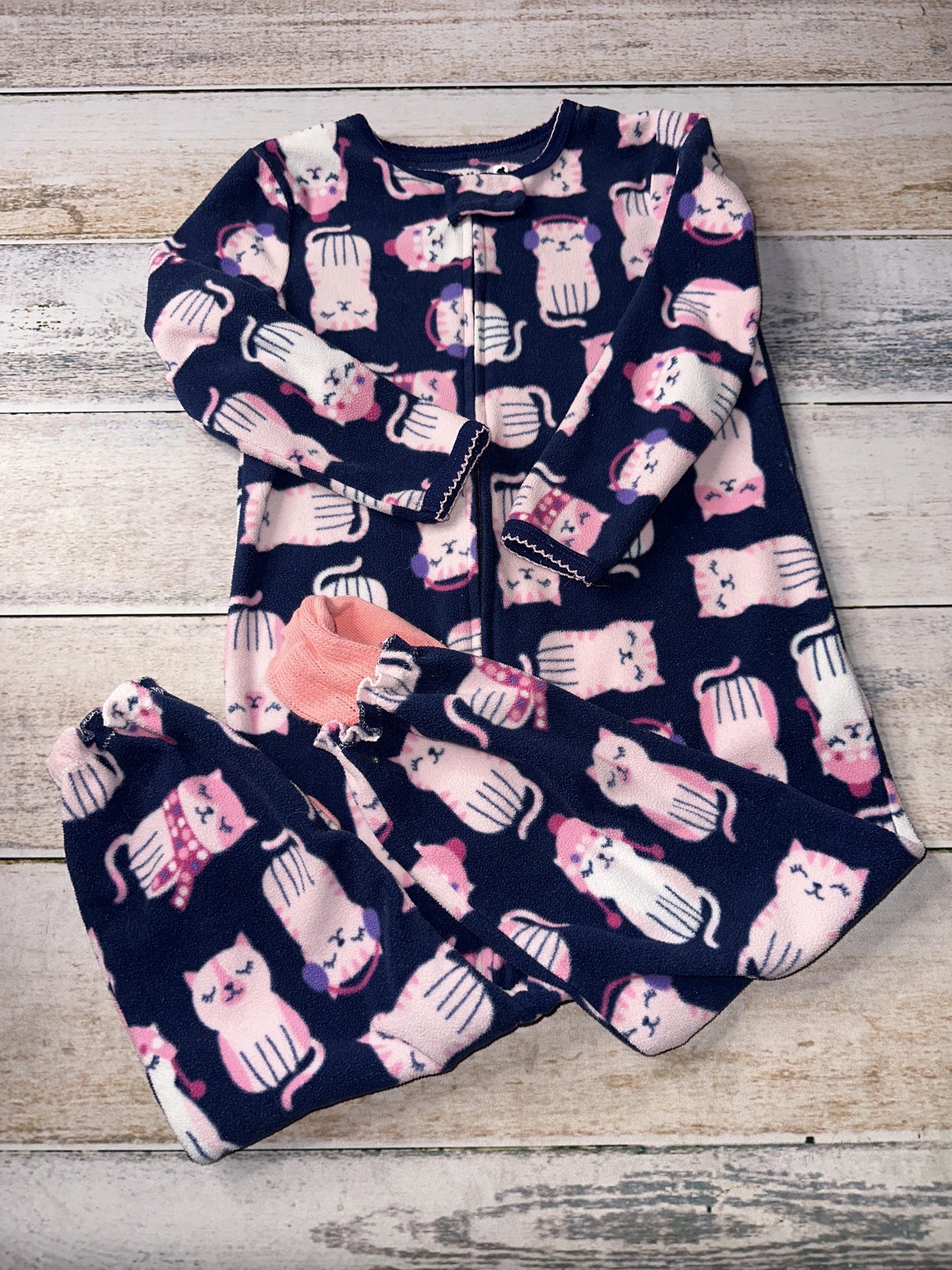 Carters Girls Blue | pink Pajamas Size: 3T Blue | pink