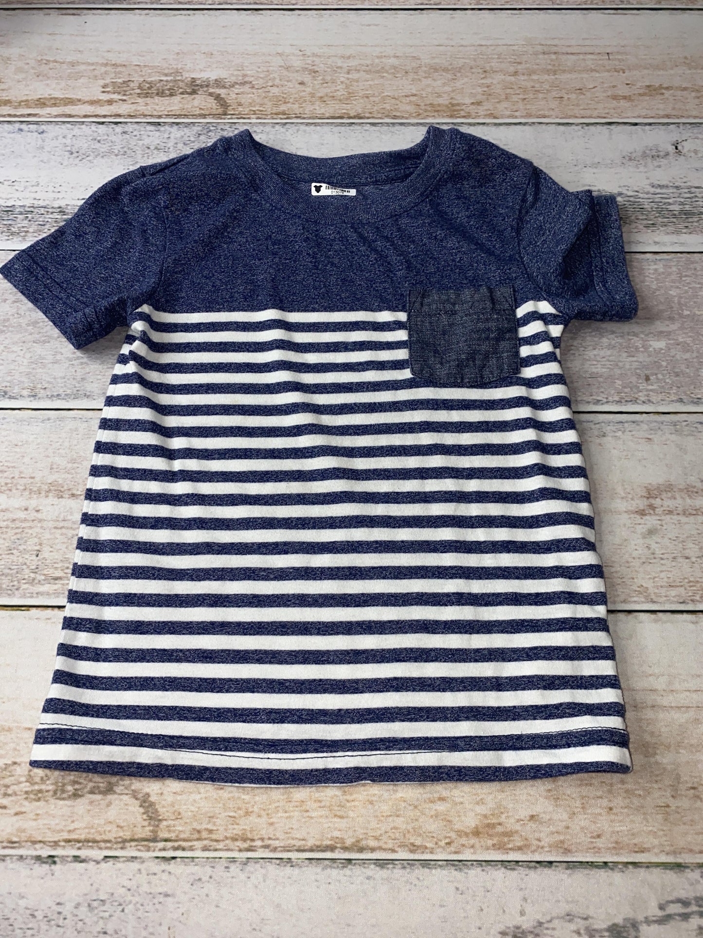 Cat & Jack Boys Blue | White T-Shirt Size: 4T Blue | White