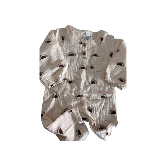 Amazon Unisex Brown | cream Long Sleeve Outfit Size: 6-12 months Brown | cream