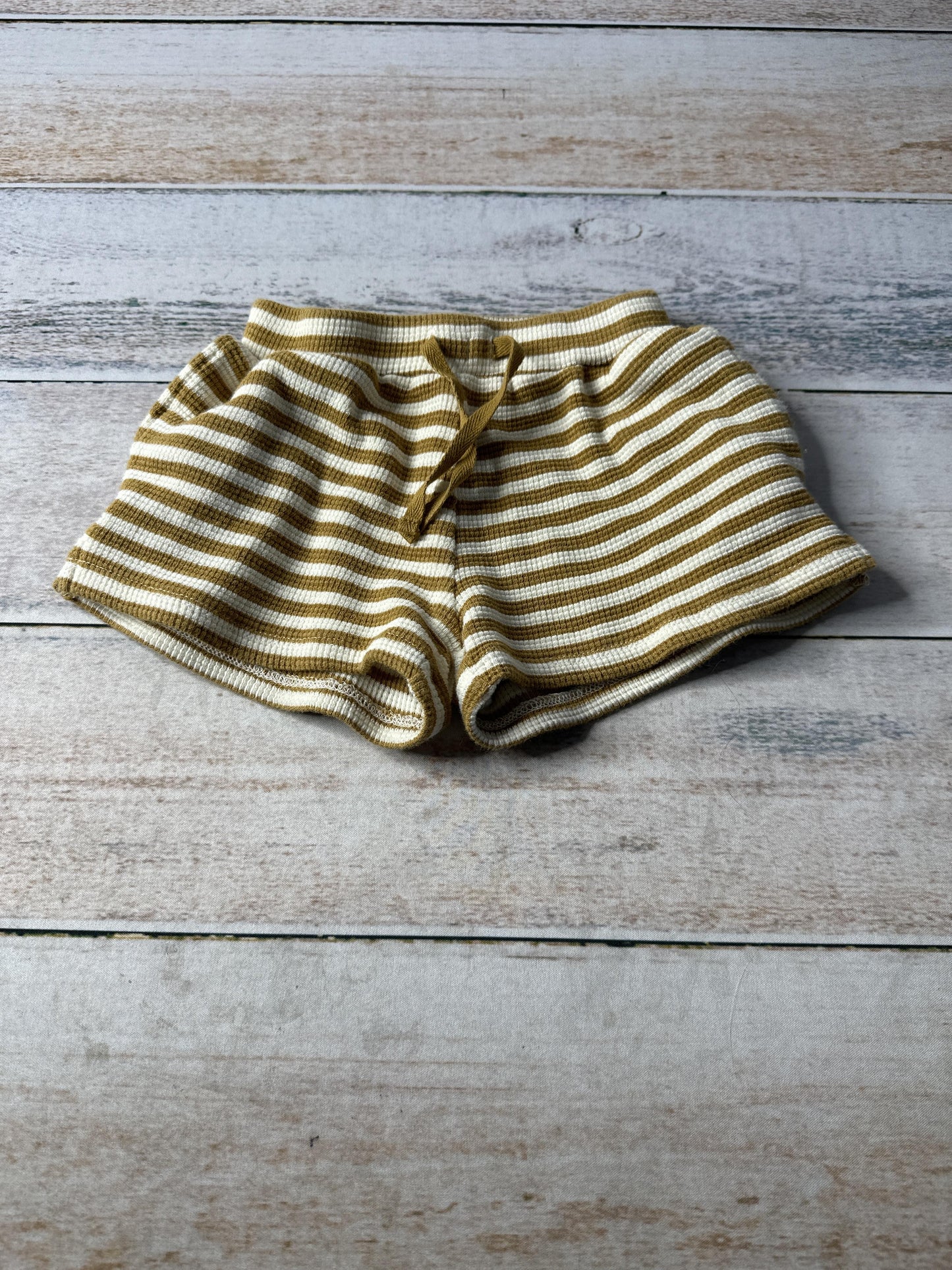 Quincy Mae Unisex brown striped Shorts Size: 12-18 months brown striped