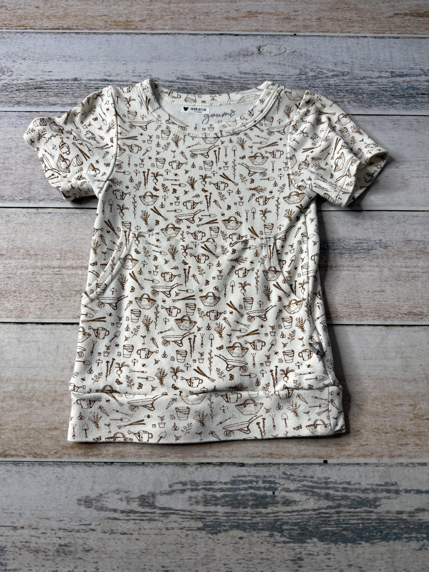 Goumi Unisex Brown | White T-Shirt Size: 2T Brown | White