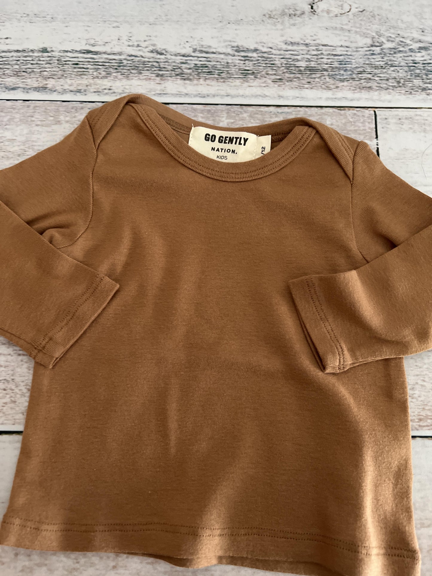 Go Gently Unisex Brown Pajamas Size: 6-12 months Brown