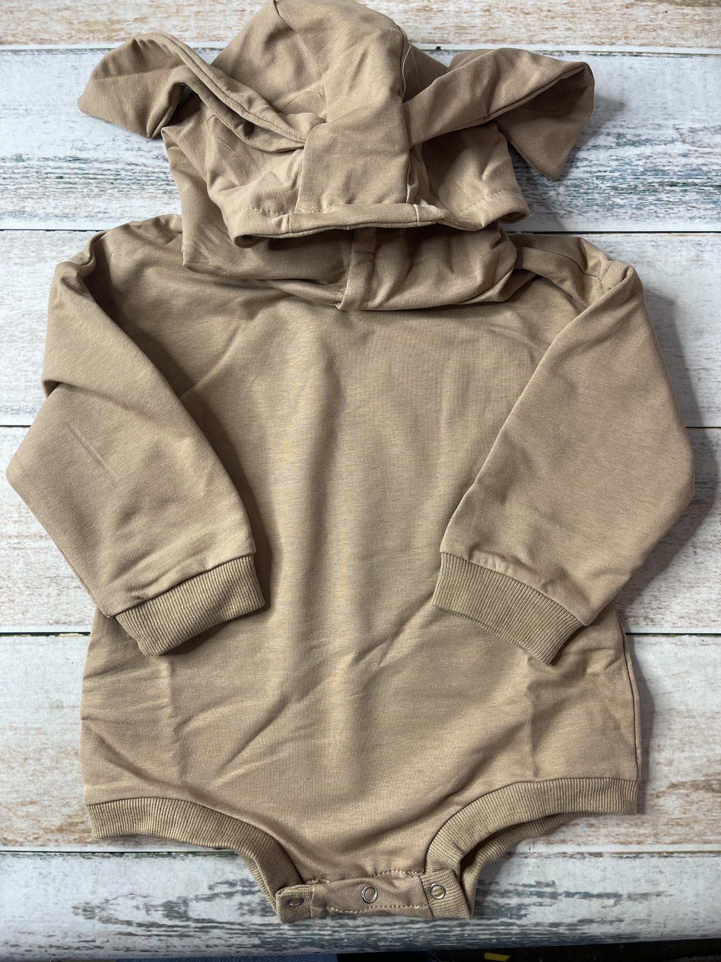 Unknown Unisex Brown Onesie Size: 18-24 months Brown