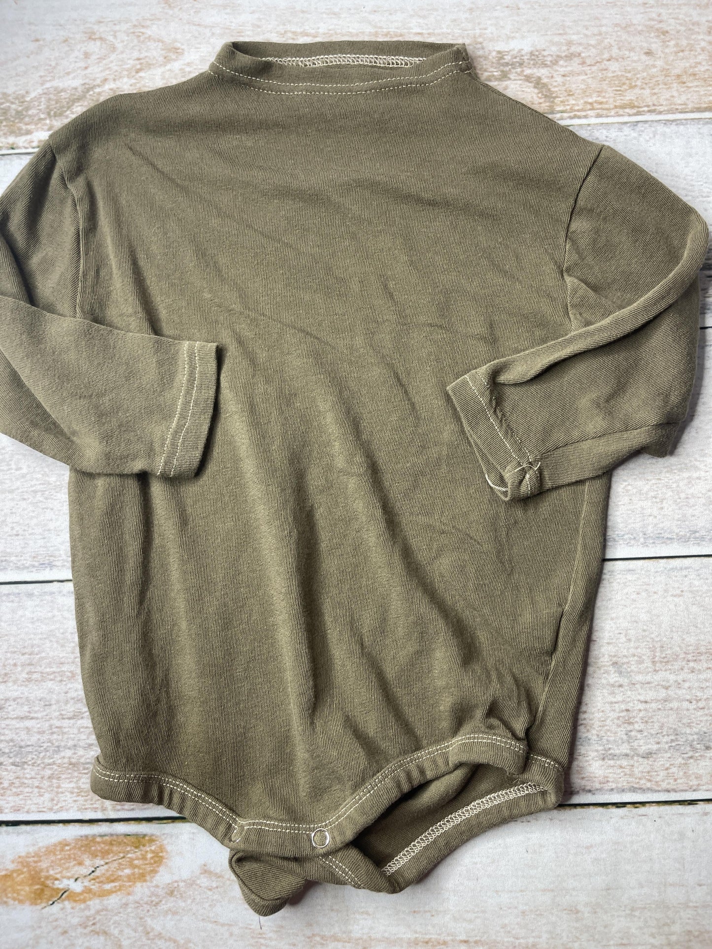 GO;U Unisex Brown Onesie Size: 18-24 months Brown