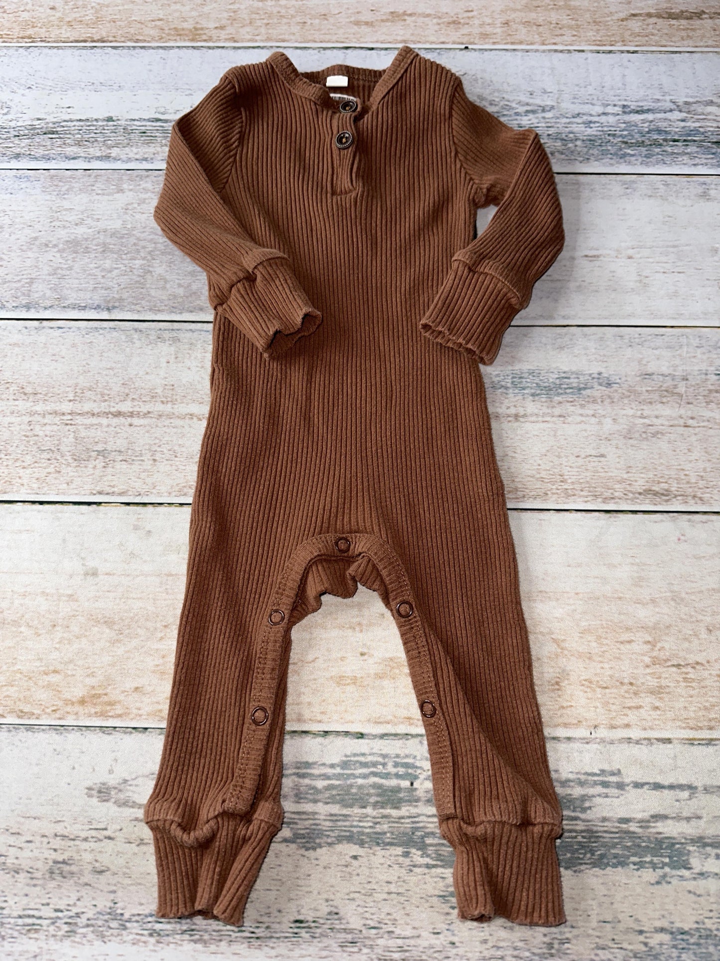 Amazon Unisex Brown Long Sleeve Outfit Size: 9-12 Months Brown