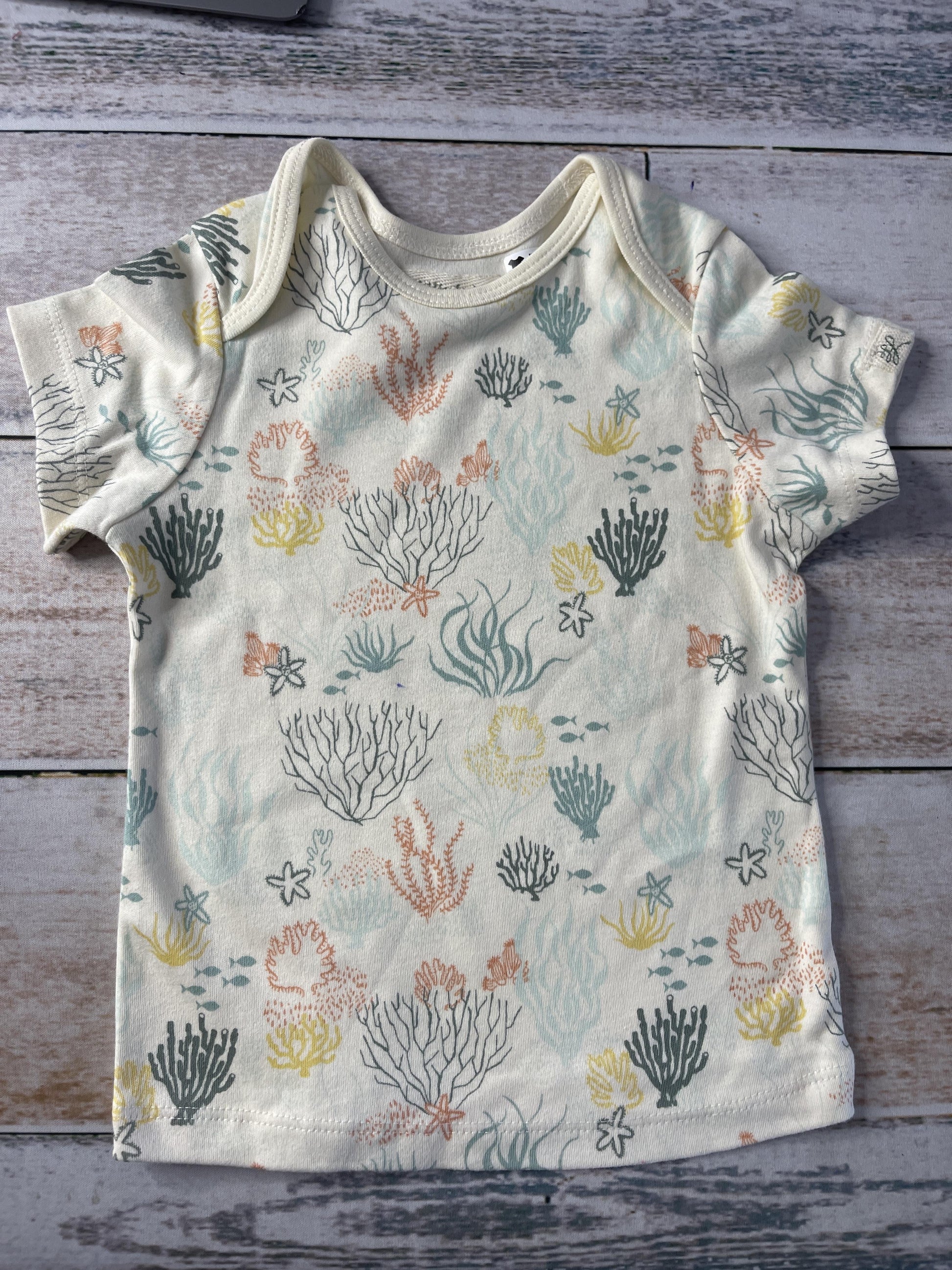 Little Lentil Unisex Coral T-Shirt Size: 18-24 months Coral