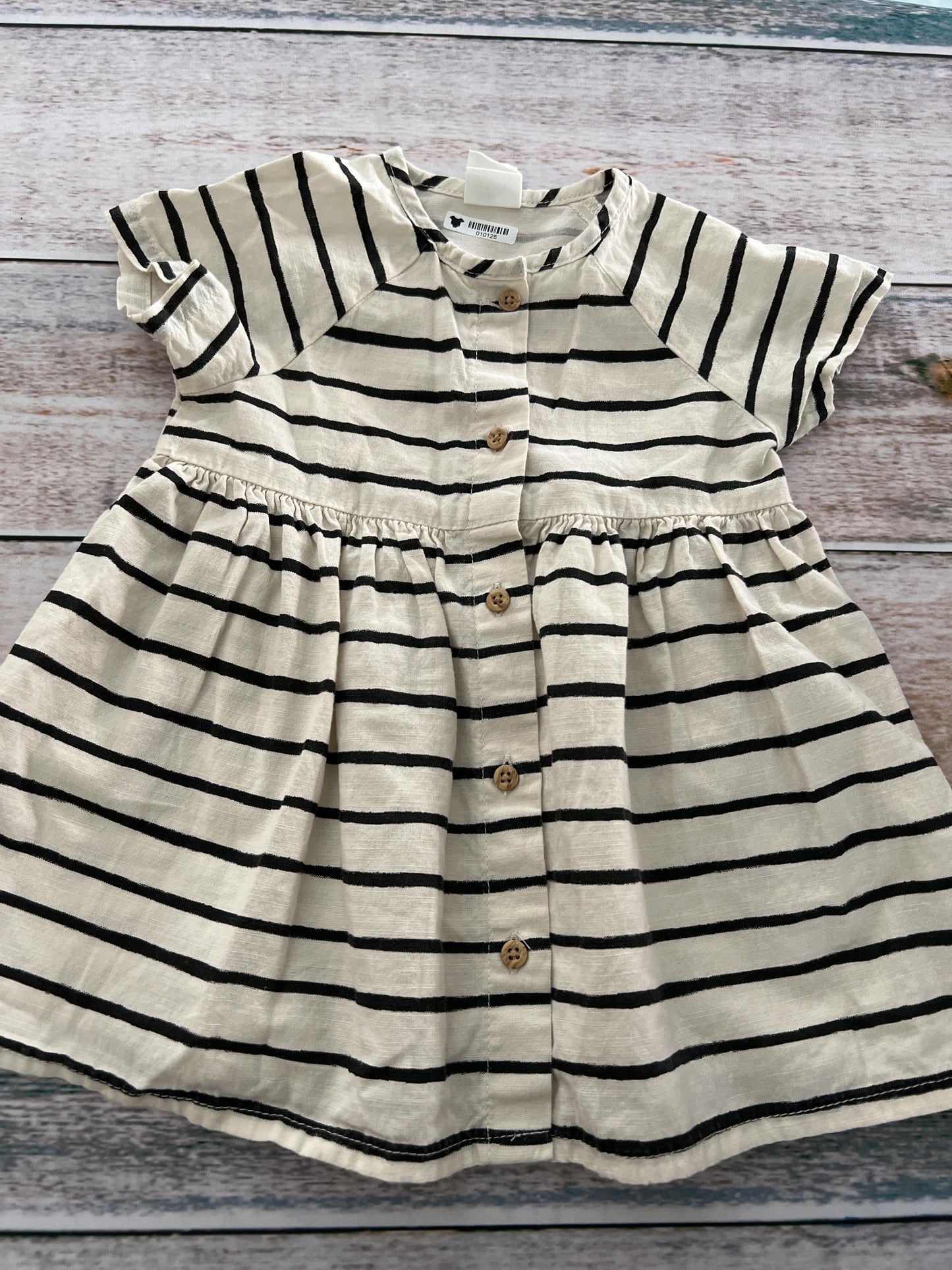 H&M Girls cream | Black | Stripe Dress Size: 3-6 months cream | Black | Stripe