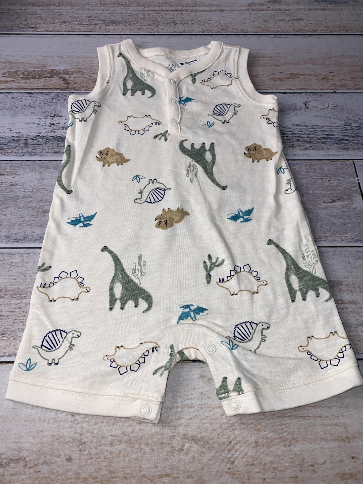 Carters Boys cream | Dinosaur Romper Size: 18 months cream | Dinosaur