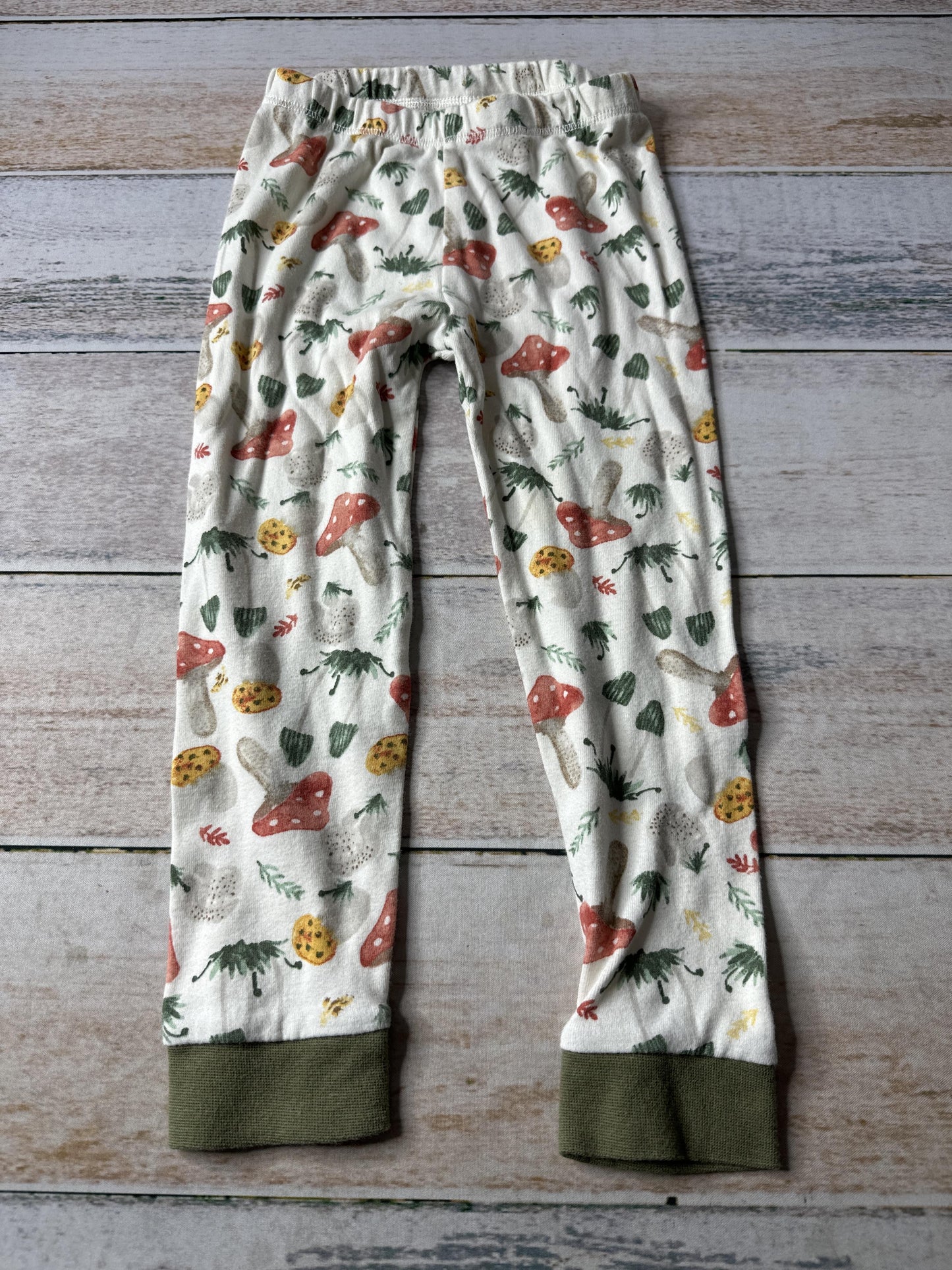 Burt's Bees Boys cream | Mushrooms Pajamas Size: 4T cream | Mushrooms