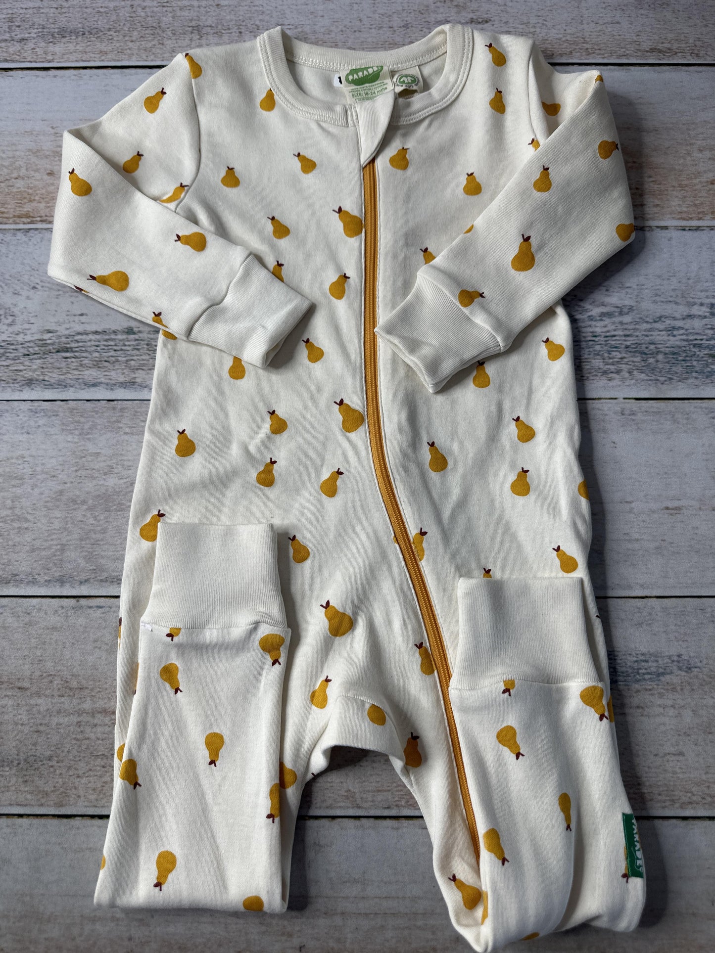 Parade Unisex cream | Pears Long Sleeve Outfit Size: 18-24 months cream | Pears