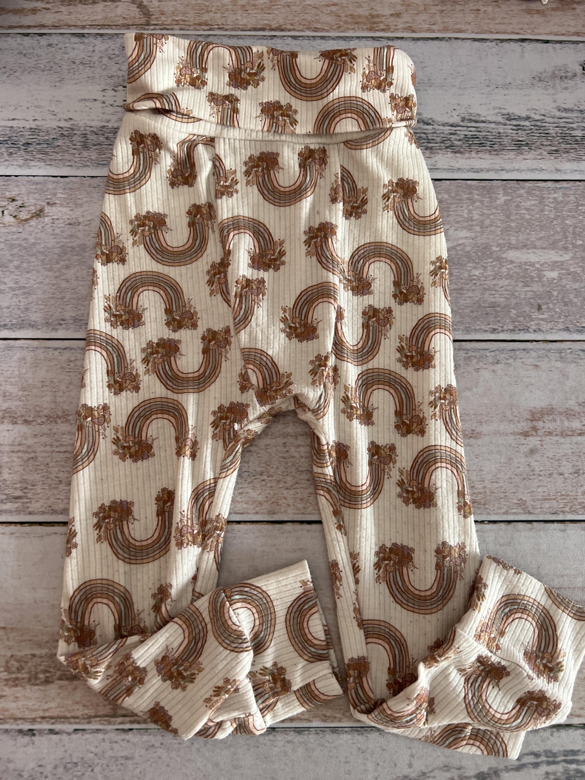 Little Lucca Love Girls cream | Rainbow Pants Size: 3T cream | Rainbow