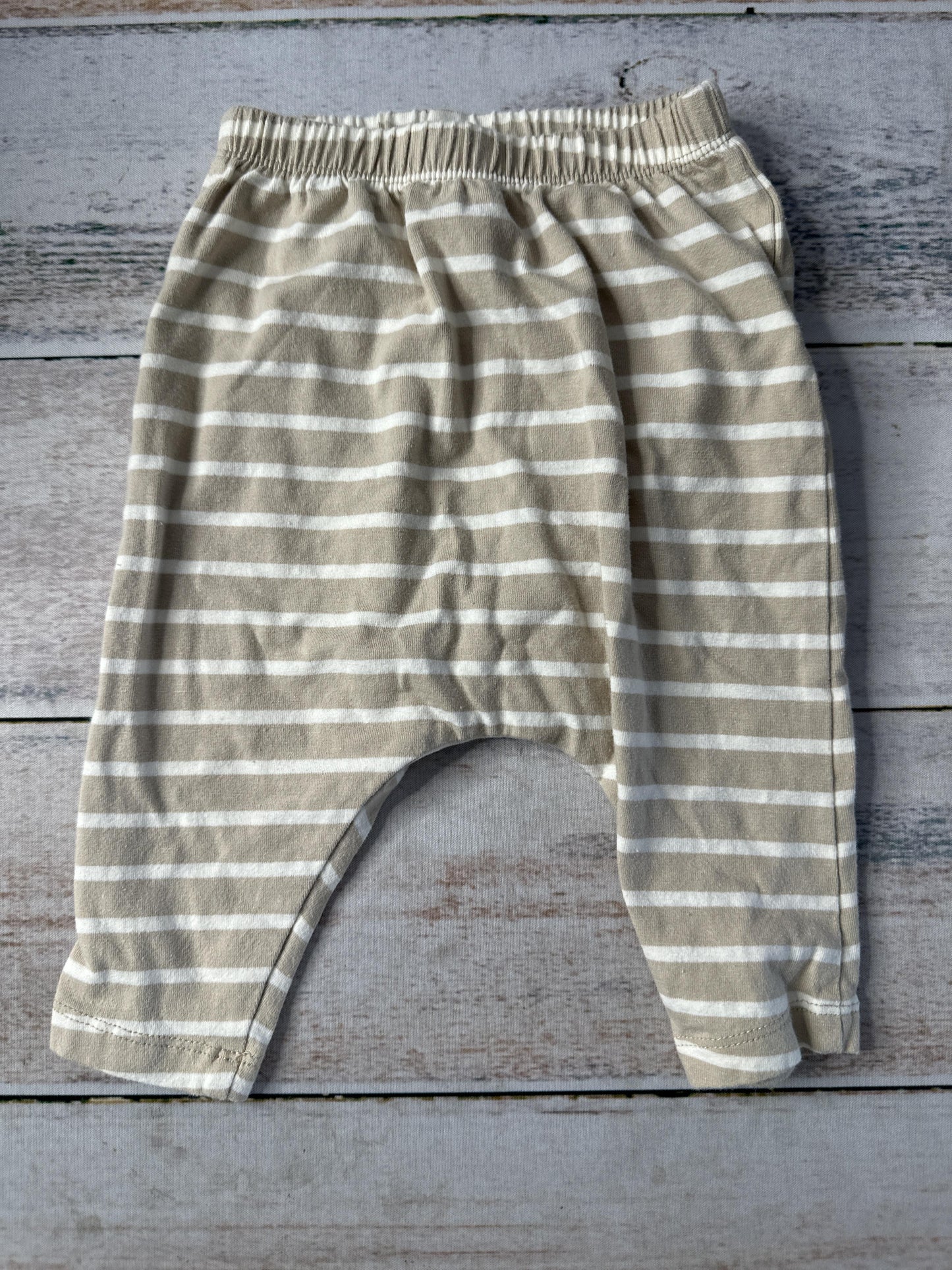 Old Navy Unisex cream | Tan Pants Size: 3-6 months cream | Tan