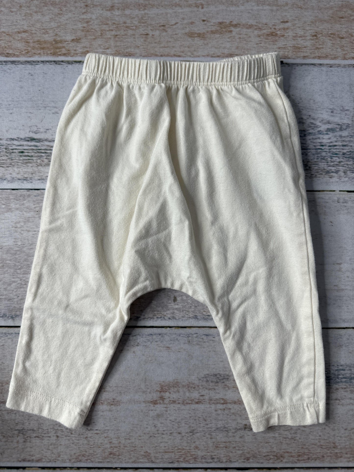Old Navy Unisex cream Pants Size: 3-6 months cream