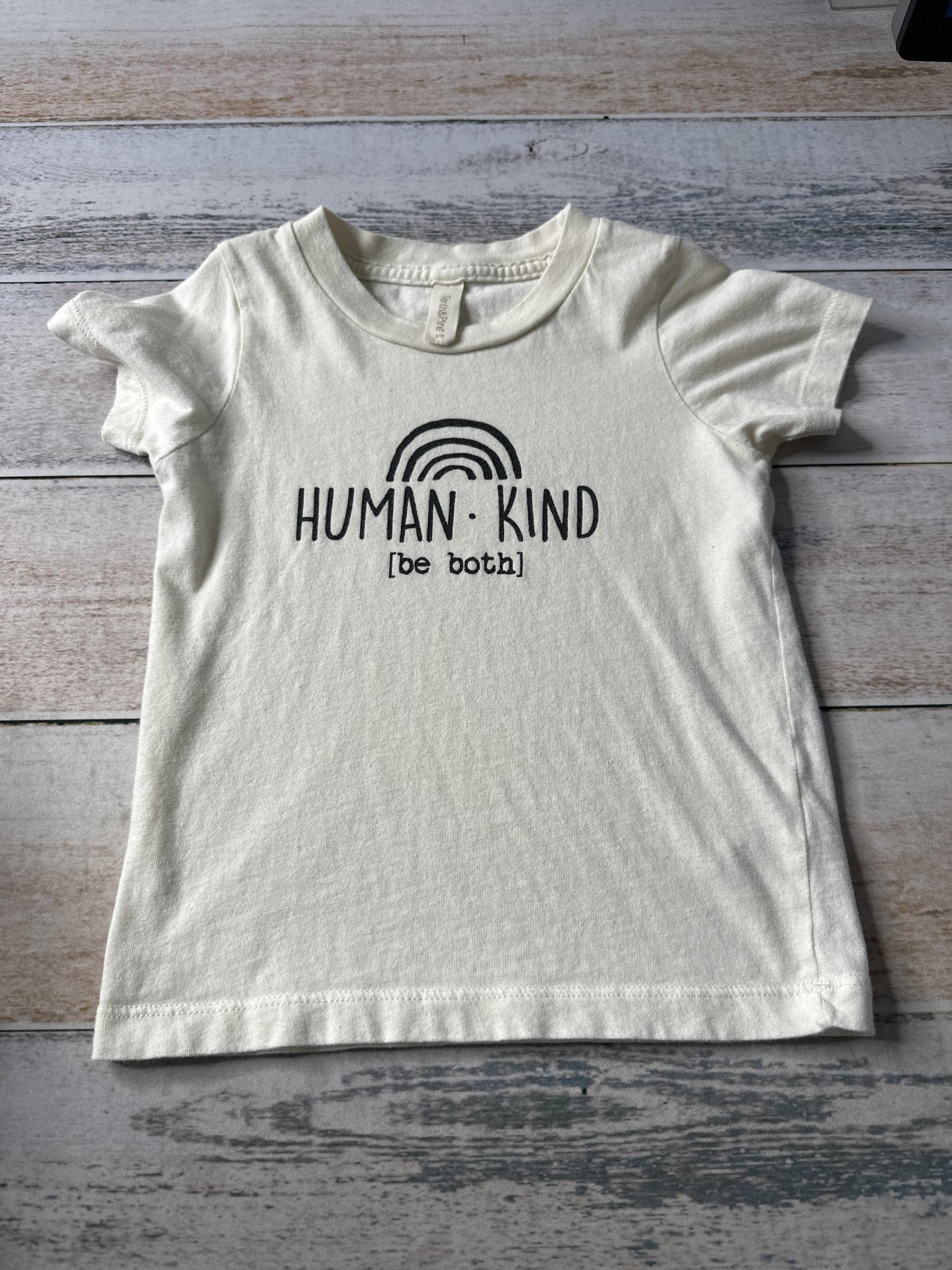 Tenth + Pine Unisex cream T-Shirt Size: 2-3 Years cream