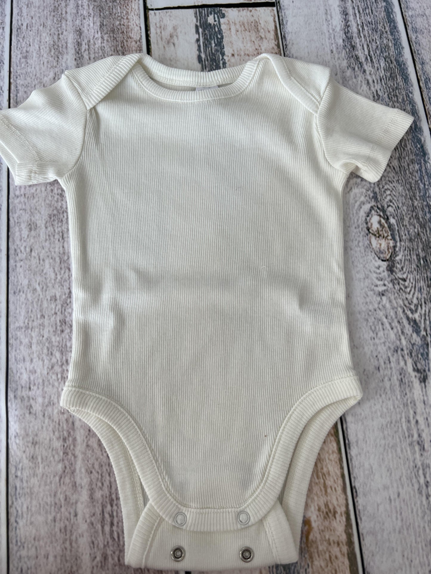 Nordstrom Unisex cream Onesie Size: 9-12 Months cream
