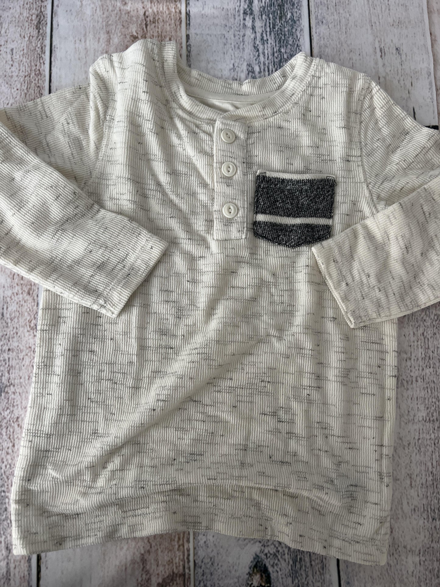 Cat & Jack Boys cream Long Sleeve Shirt Size: 3T cream