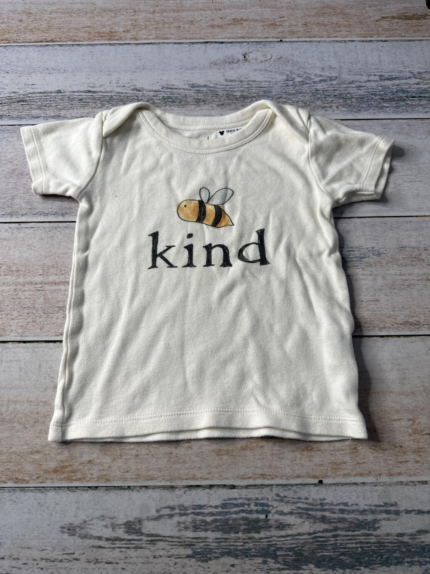 Finn + Emma Unisex cream T-Shirt Size: 12-24 months cream