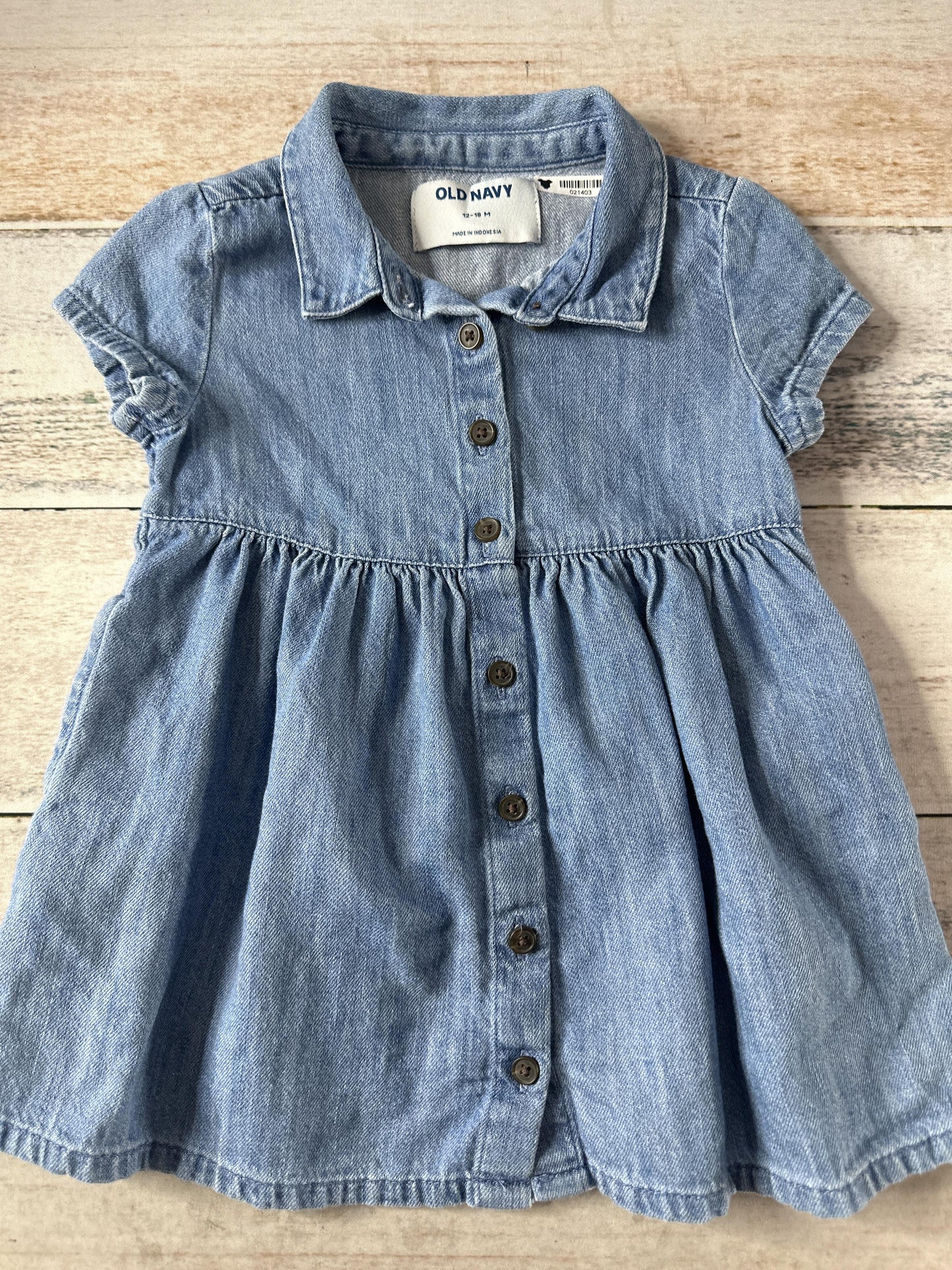Old Navy Girls Denim Dress Size: 12-18 months Denim