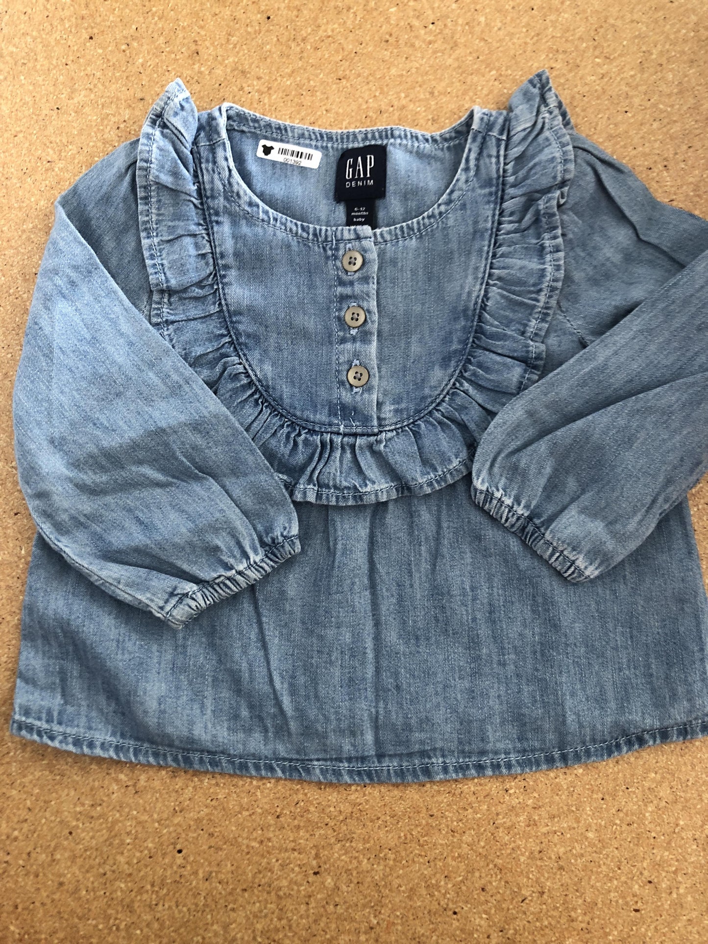 Gap Girls Denim Long Sleeve T-Shirt Size: 6-12 months Denim