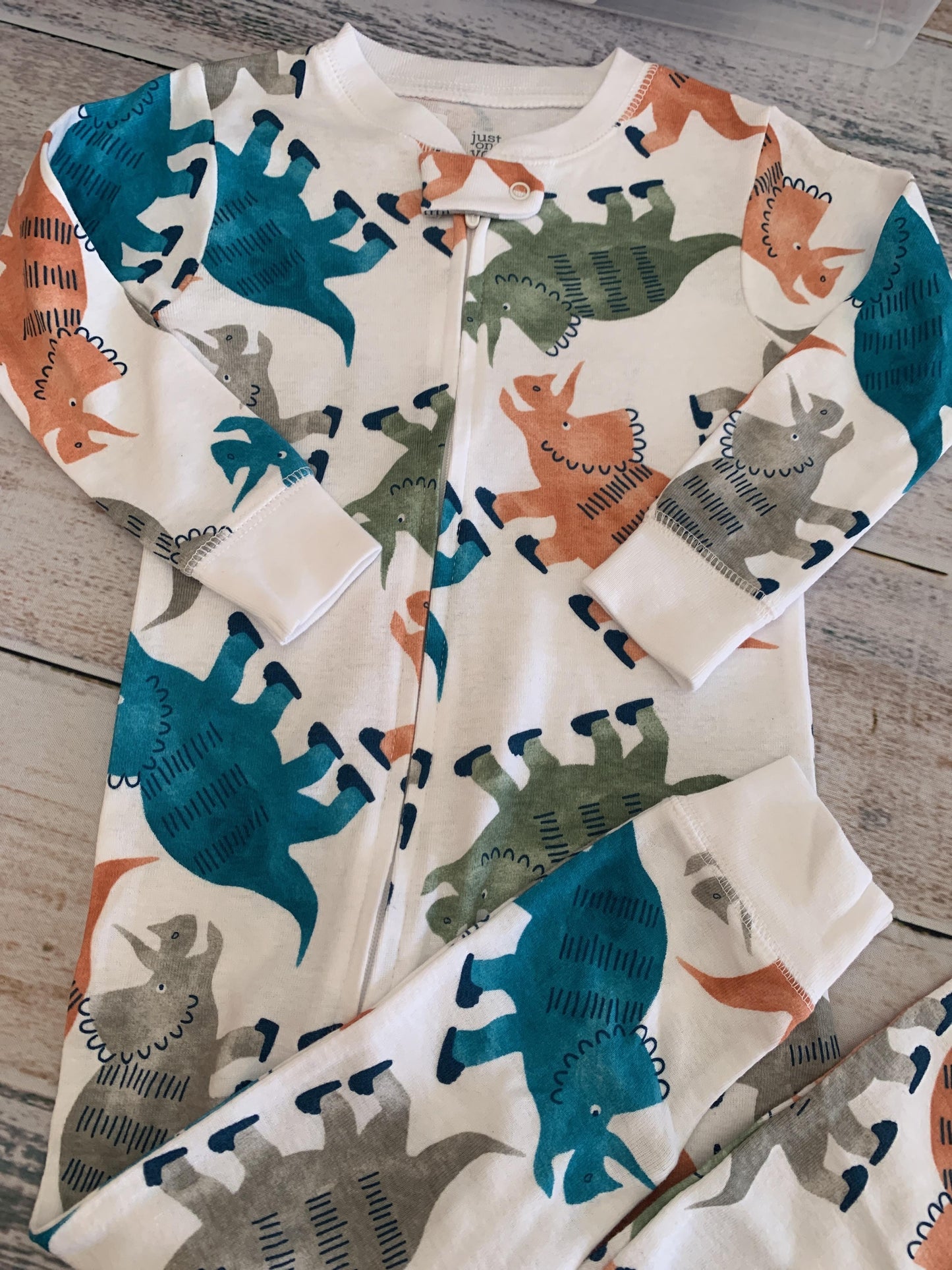 Carters Boys Dinosaur Pajamas Size: 18 months Dinosaur