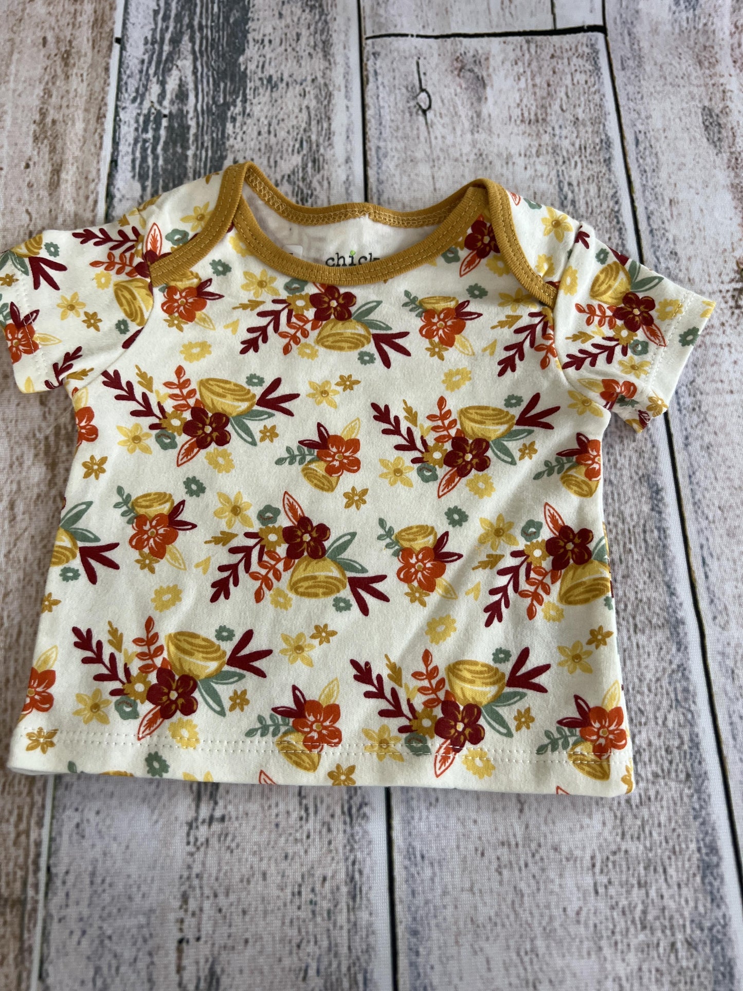 Chick Pea Girls Flowers | Gold T-Shirt Size: 0-3 months Flowers | Gold