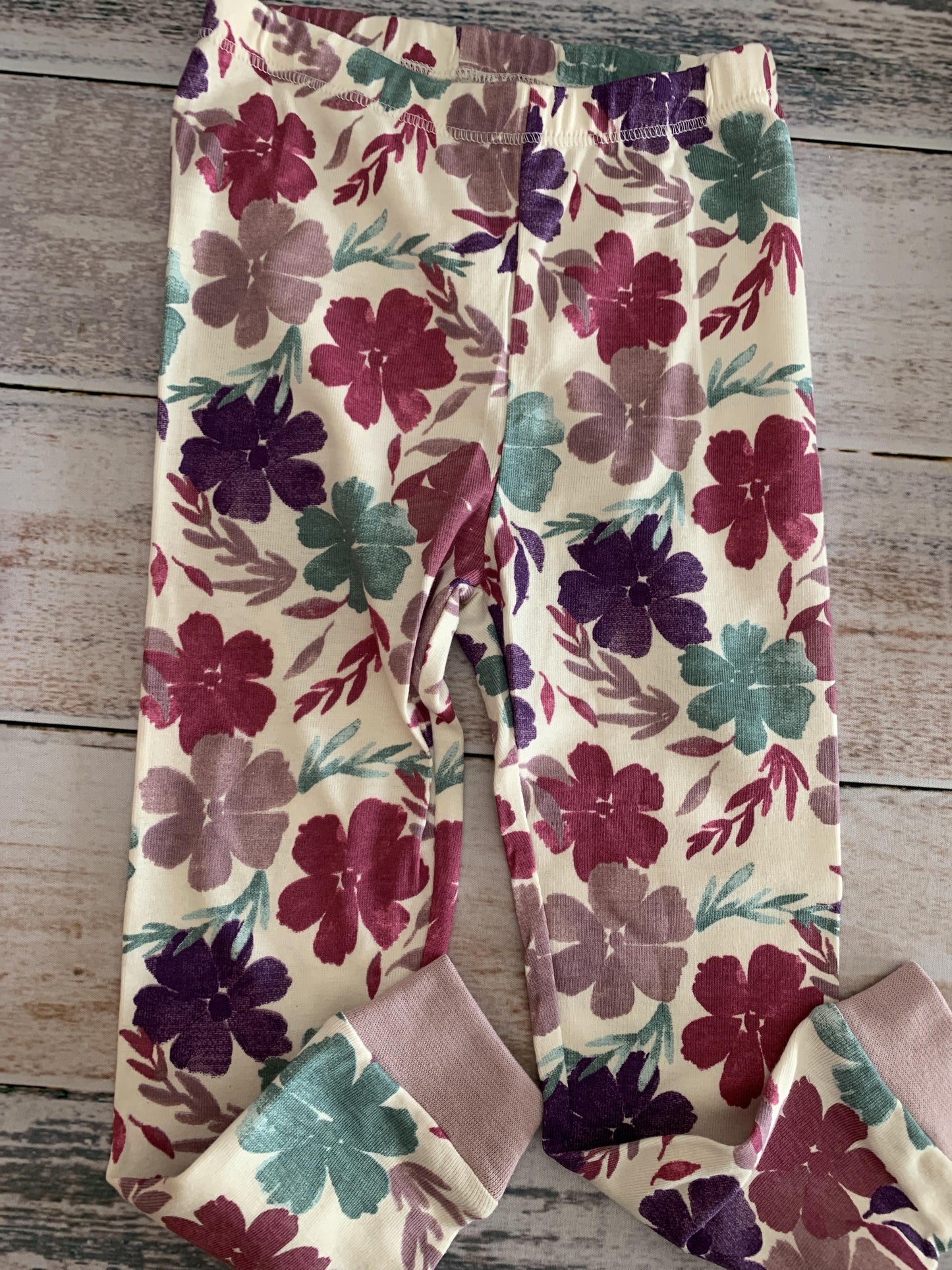 Burt's Bees Girls Flowers | pink | Lavender | Light Blue Pajamas Size: 3T Flowers | pink | Lavender | Light Blue