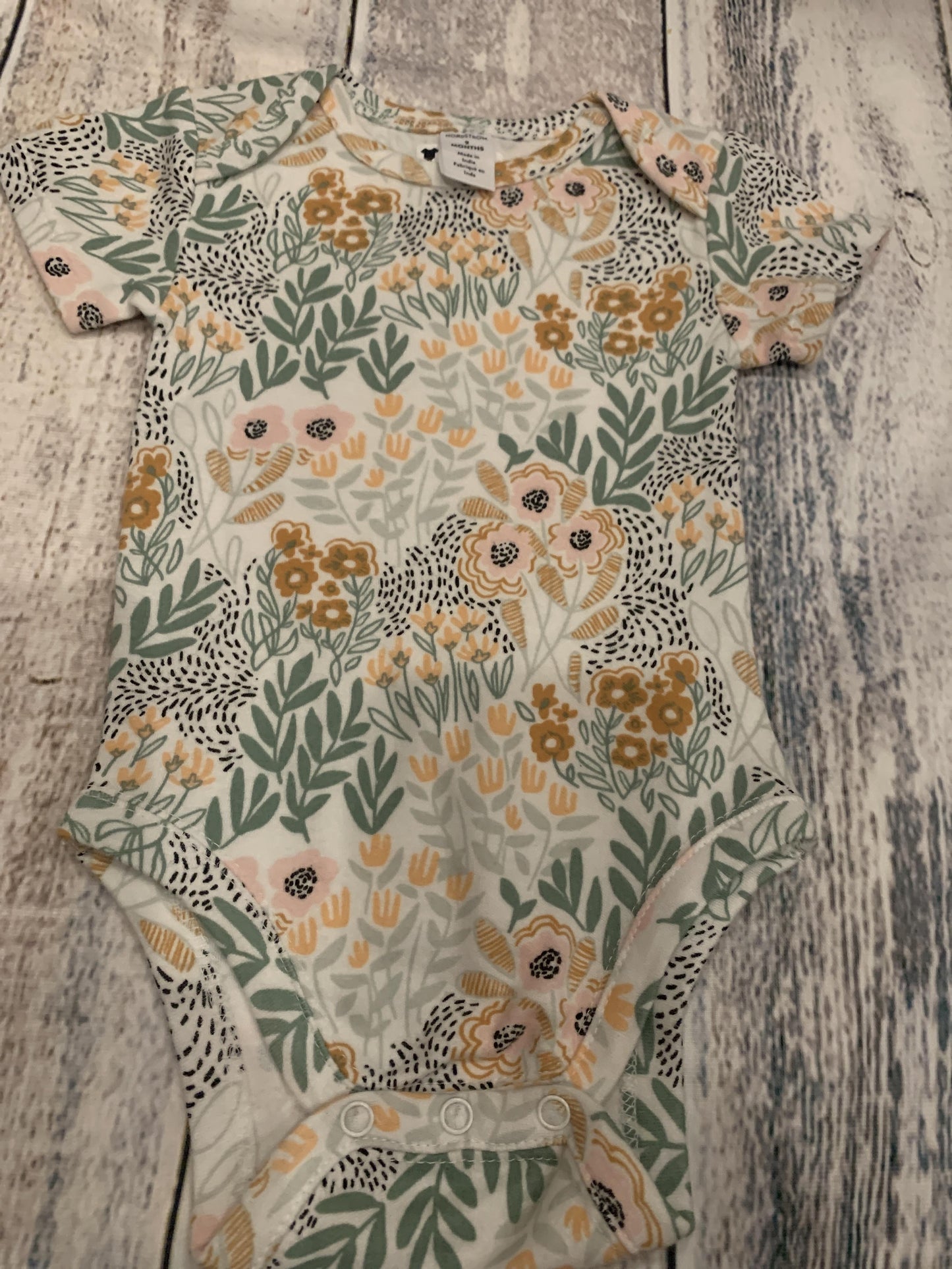 Nordstrom Girls Flowers Onesie Size: 9 months Flowers