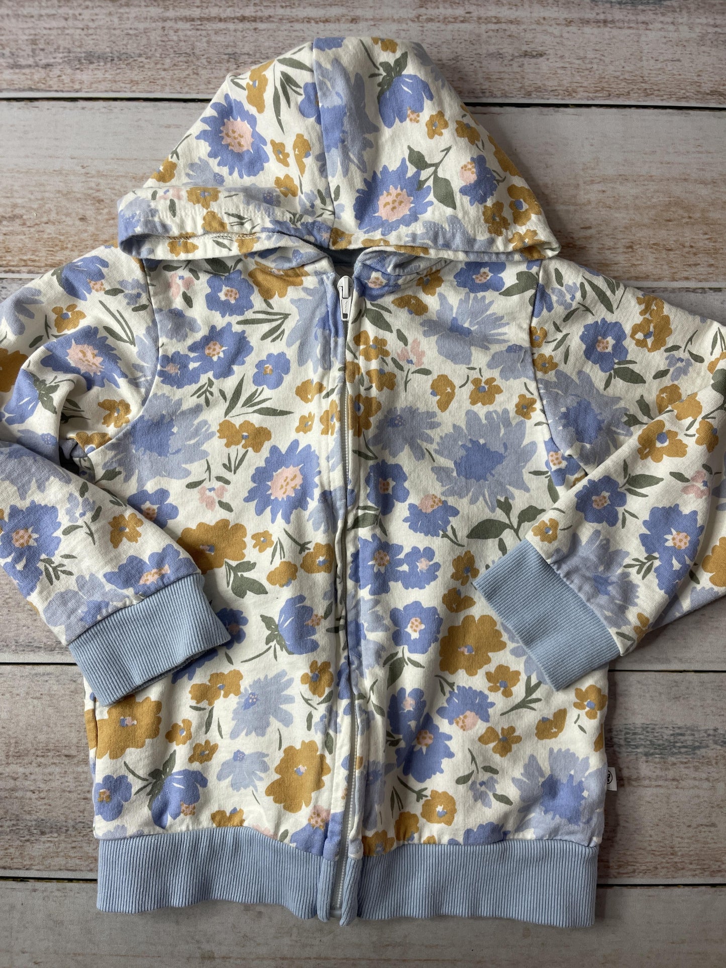 Honest co Girls Flowers Hoodie Size: 4T Flowers