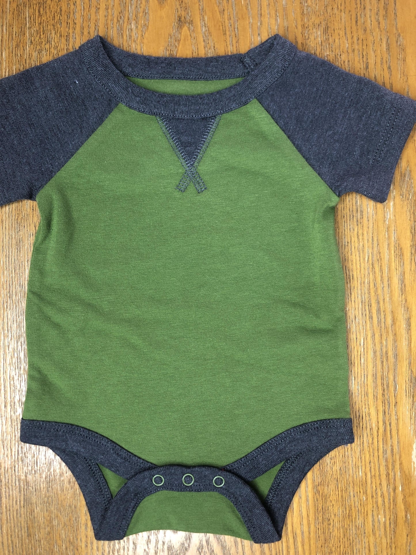 Cat & Jack Boys Forest Green | Grey Onesie Size: Newborn Forest Green | Grey